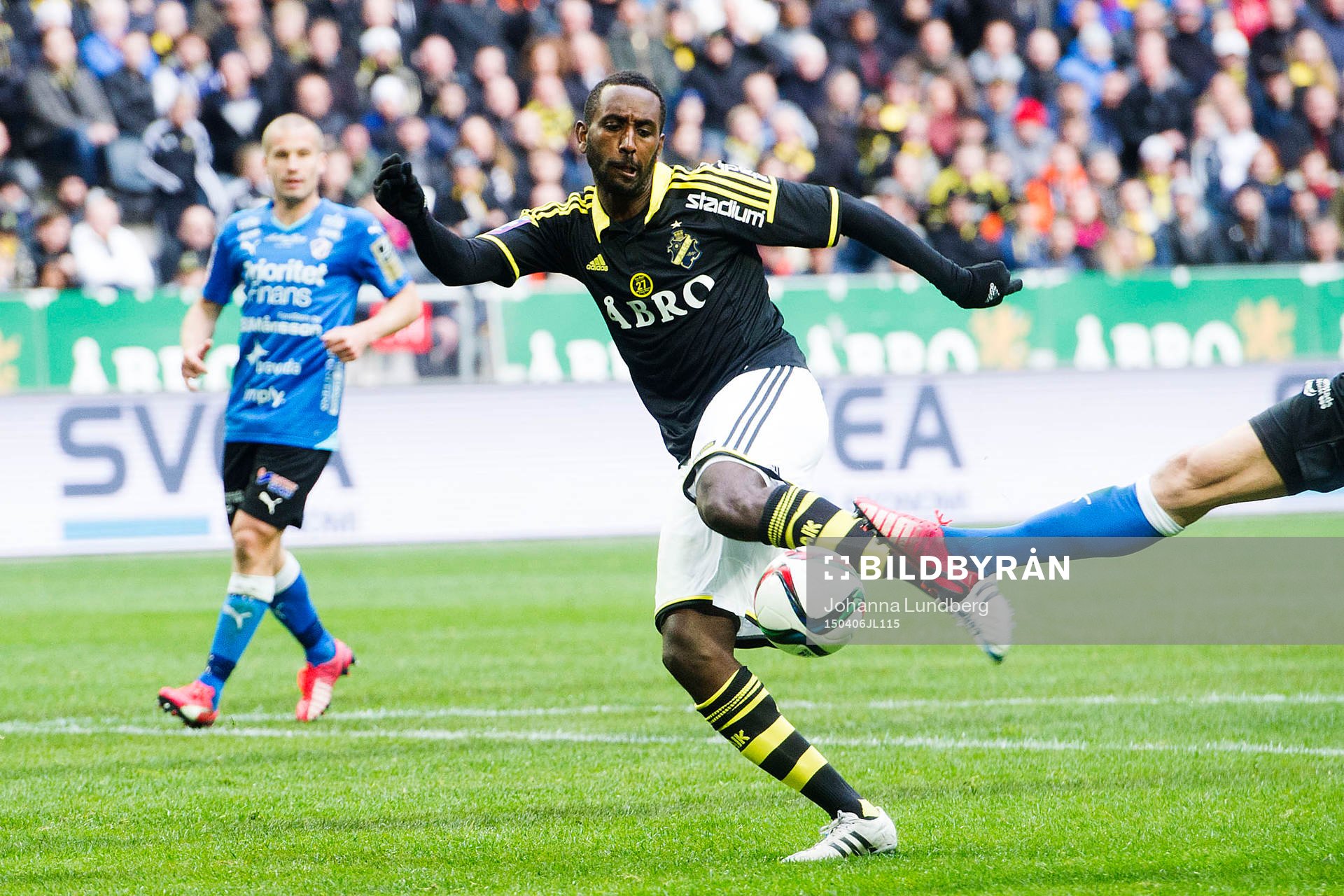AIK:s Henok Goitom under fotbollsmatchen i Allsvenskan mellan AIK och Halmstad den 6 april 2015 i Stockholm.