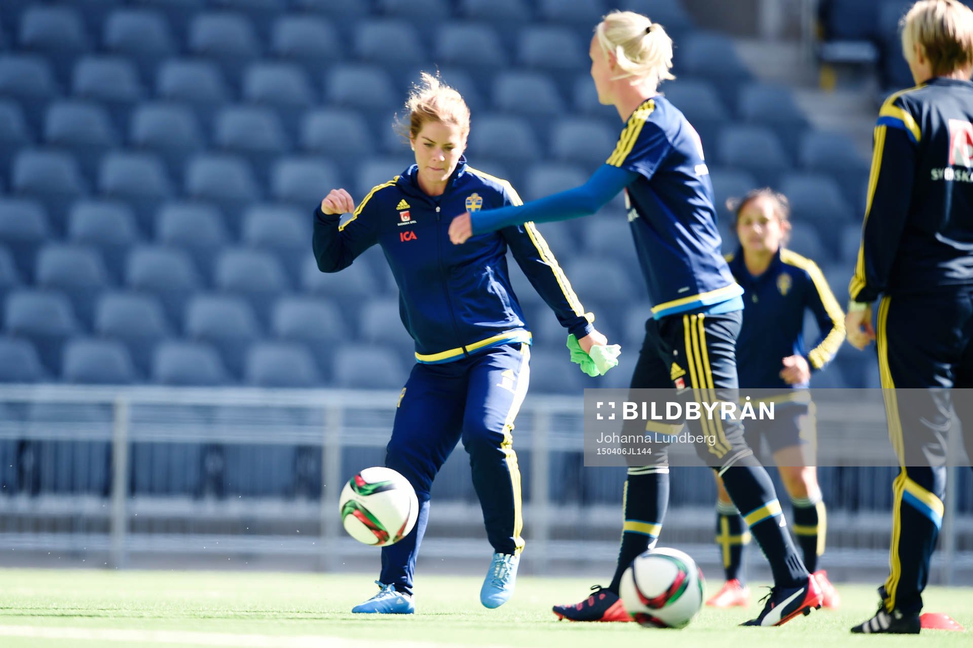 Sveriges Hanna Folkesson och Caroline Seger