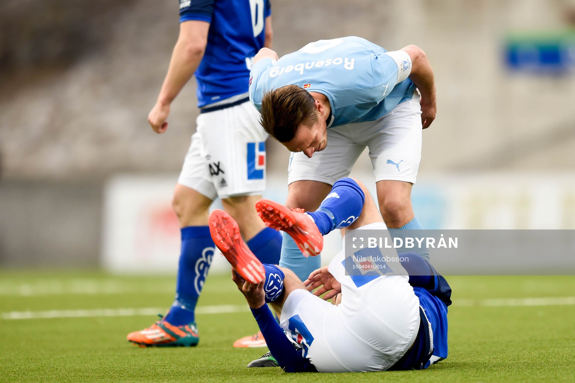 Malmö FFs Markus Rosenberg skäller på Sundsvalls Lars