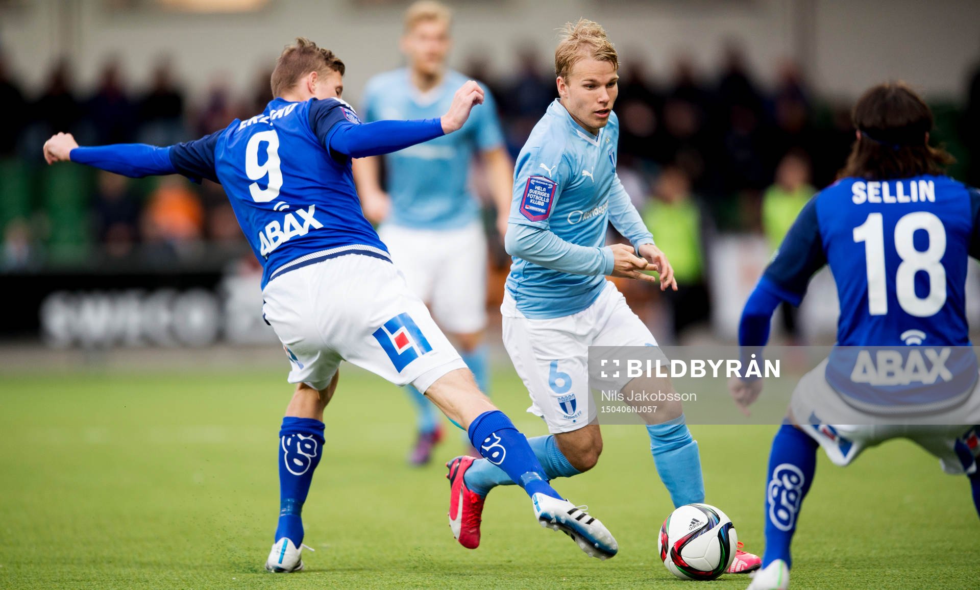 Sundsvalls Johan Eklund och Malmö FFs Oscar Lewicki