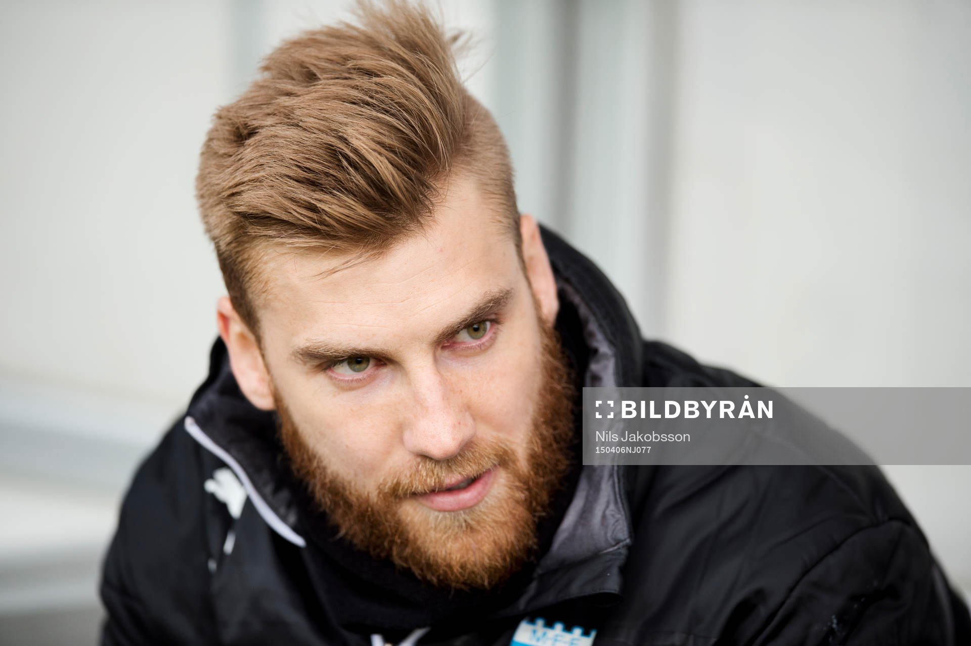 Malmö FFs Rasmus Bengtsson innan fotbollsmatchen i