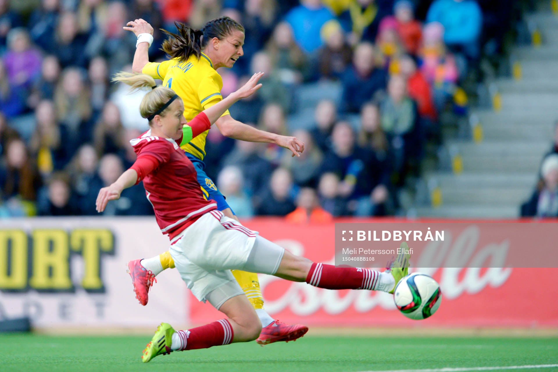 Sveriges Lotta Schelin gör 1-0