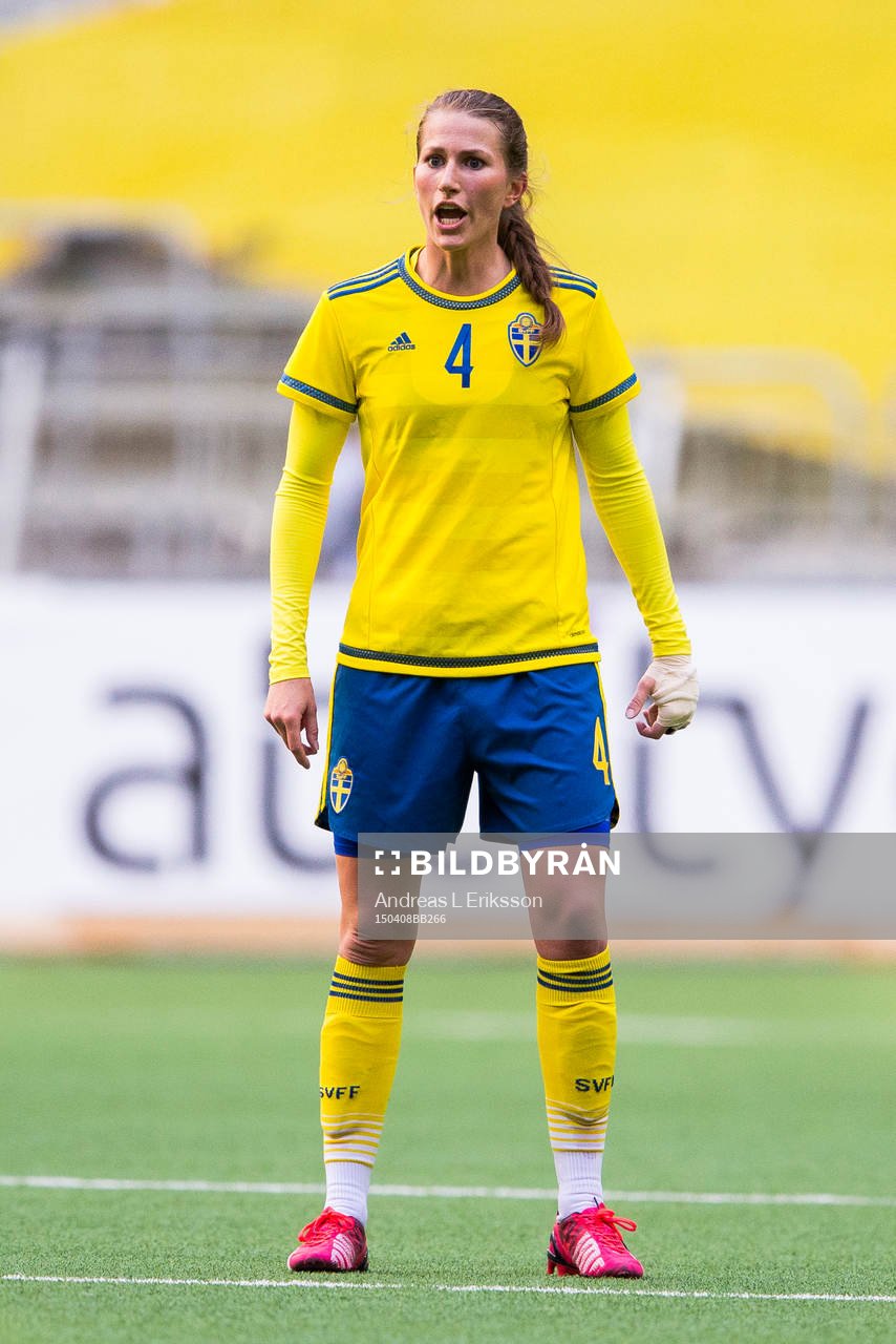 Sveriges Emma Berglund reagerar