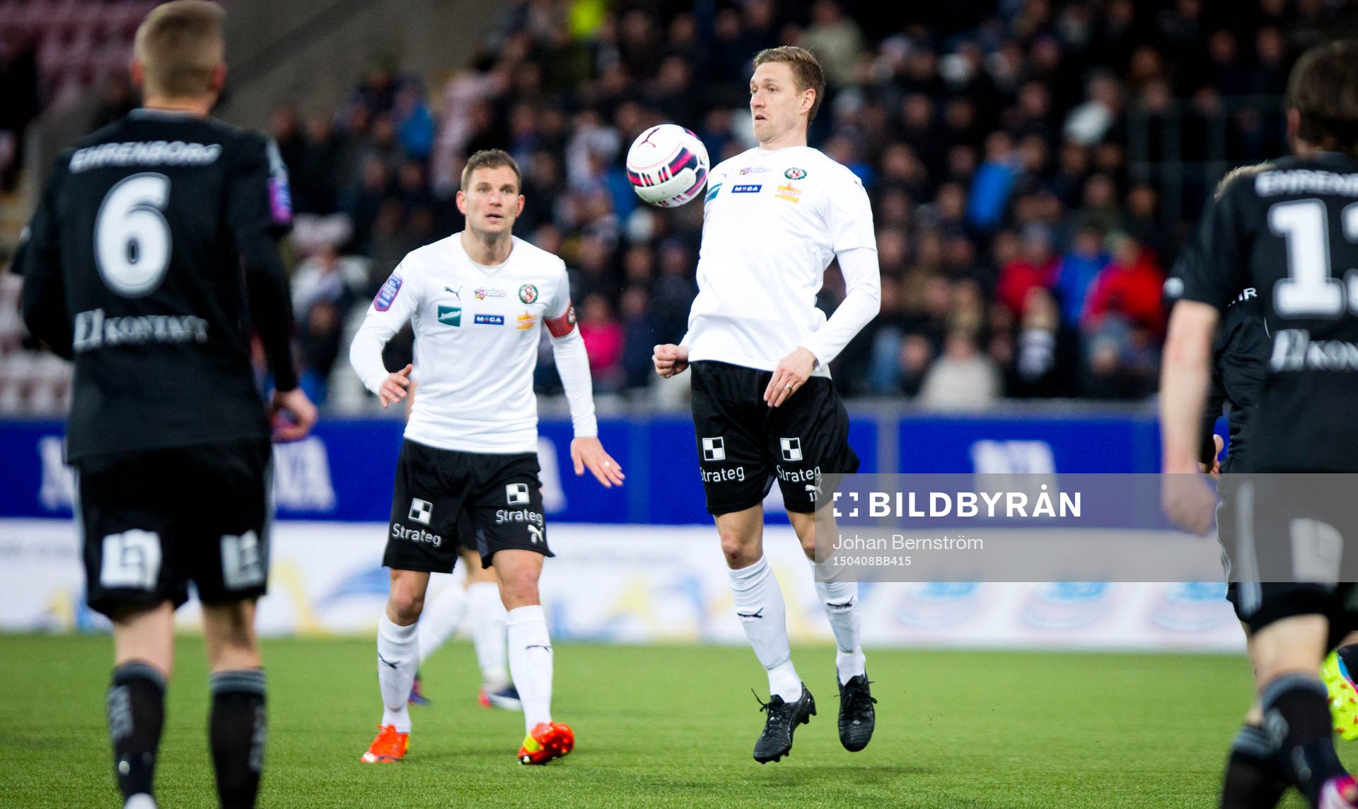 Örebros Marcus Pode under fotbollsmatchen i Allsvenskan mellan Örebro SK och IFK Göteborg den 8 april 2015 i Örebro.
