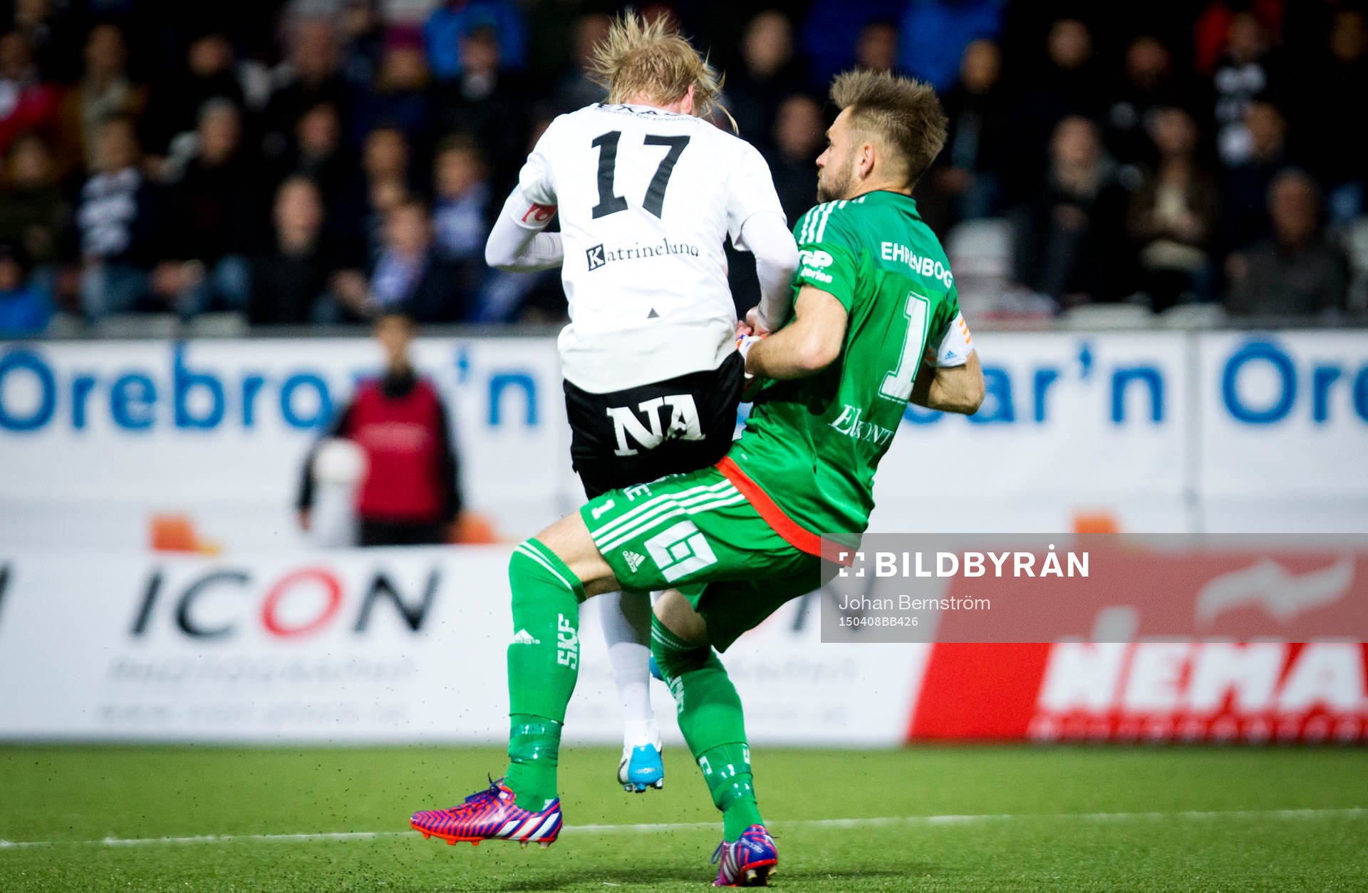 Örebros Karl Holmberg och IFK Göteborgs målvakt John