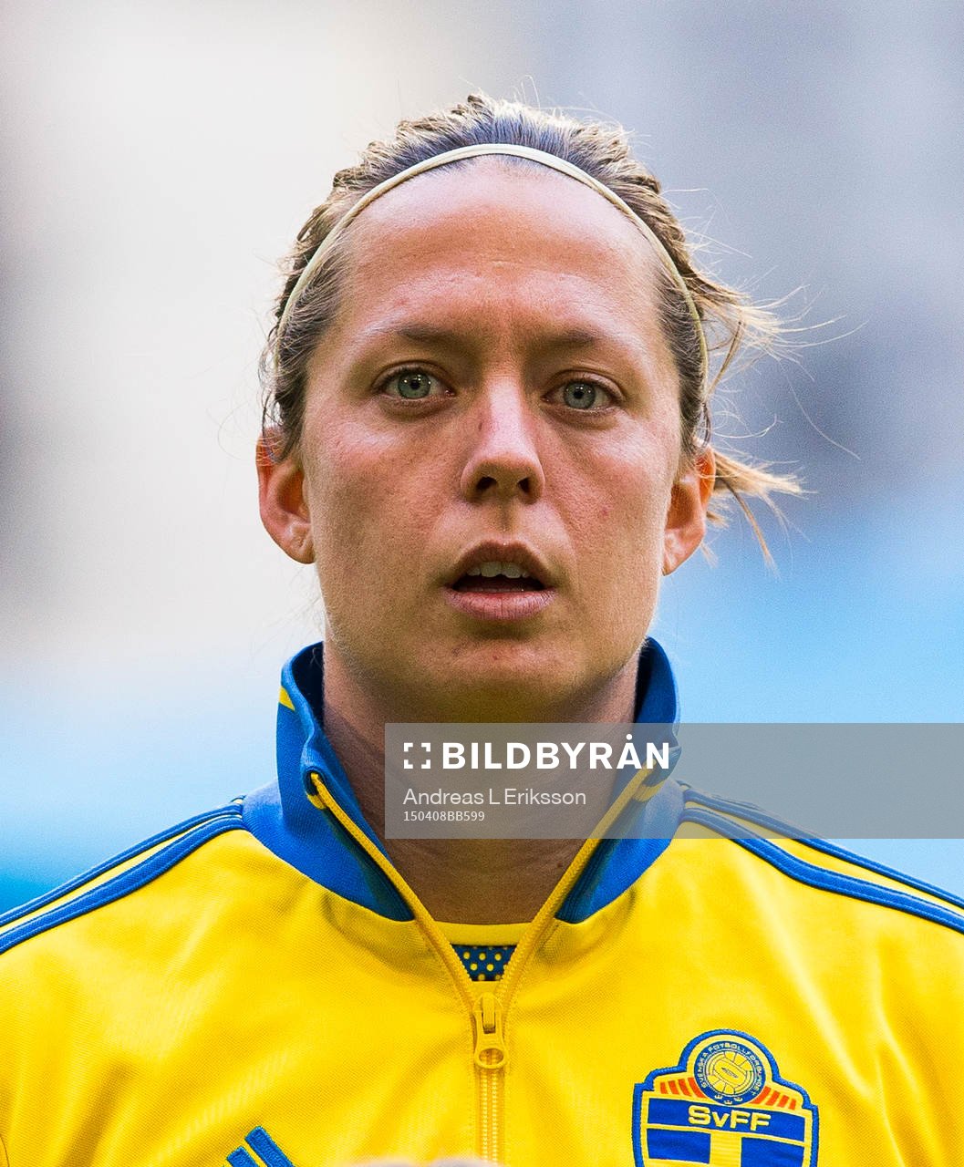 Sveriges Lina Nilsson innan fotbollslandskampen mellan