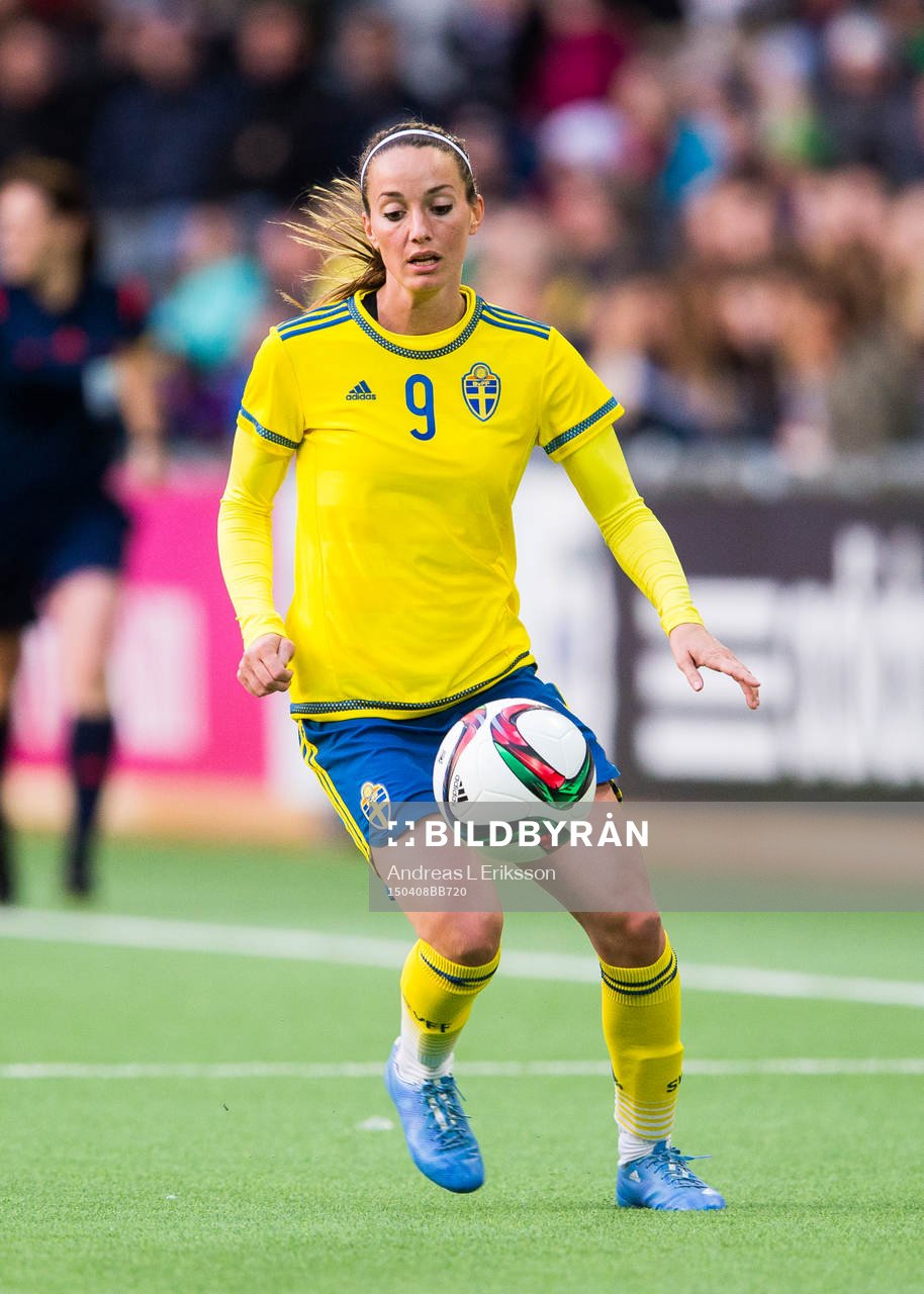Sveriges Kosovare Asllani