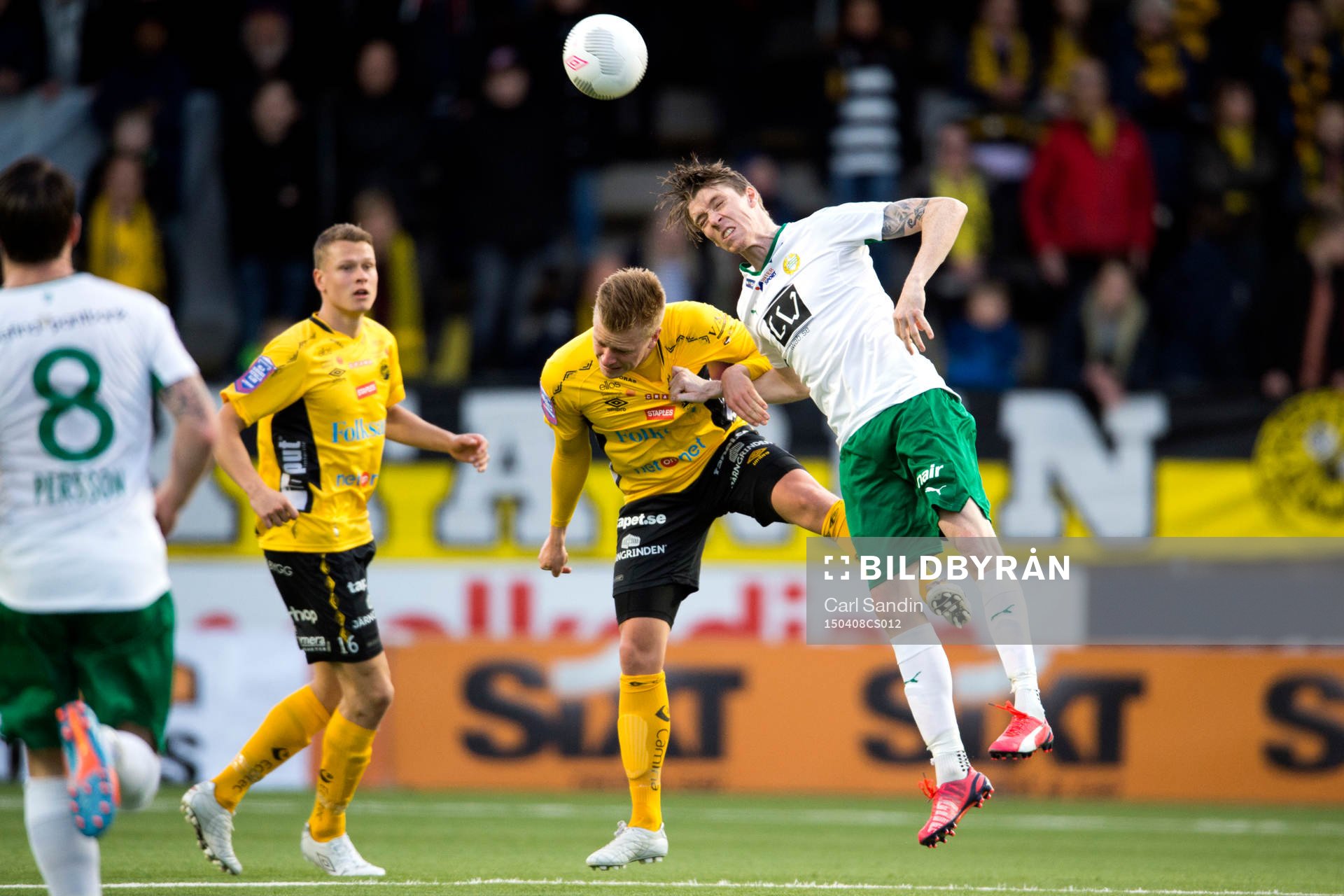 Elfsborgs Per Frick i nickduell med Hammarbys Birkir Már