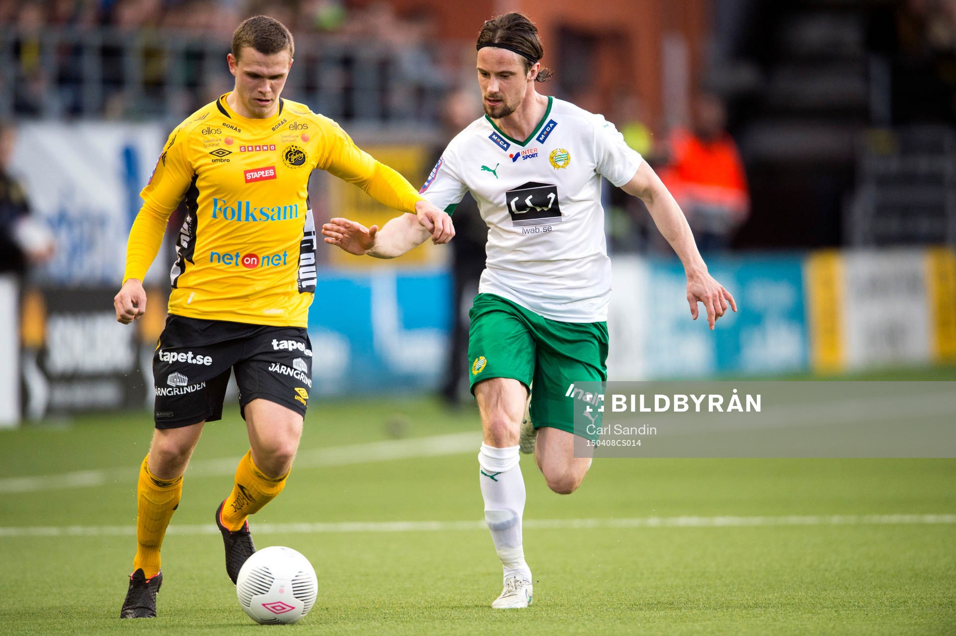 Elfsborgs Jesper Manns jagas av Hammarbys Linus Hallenius