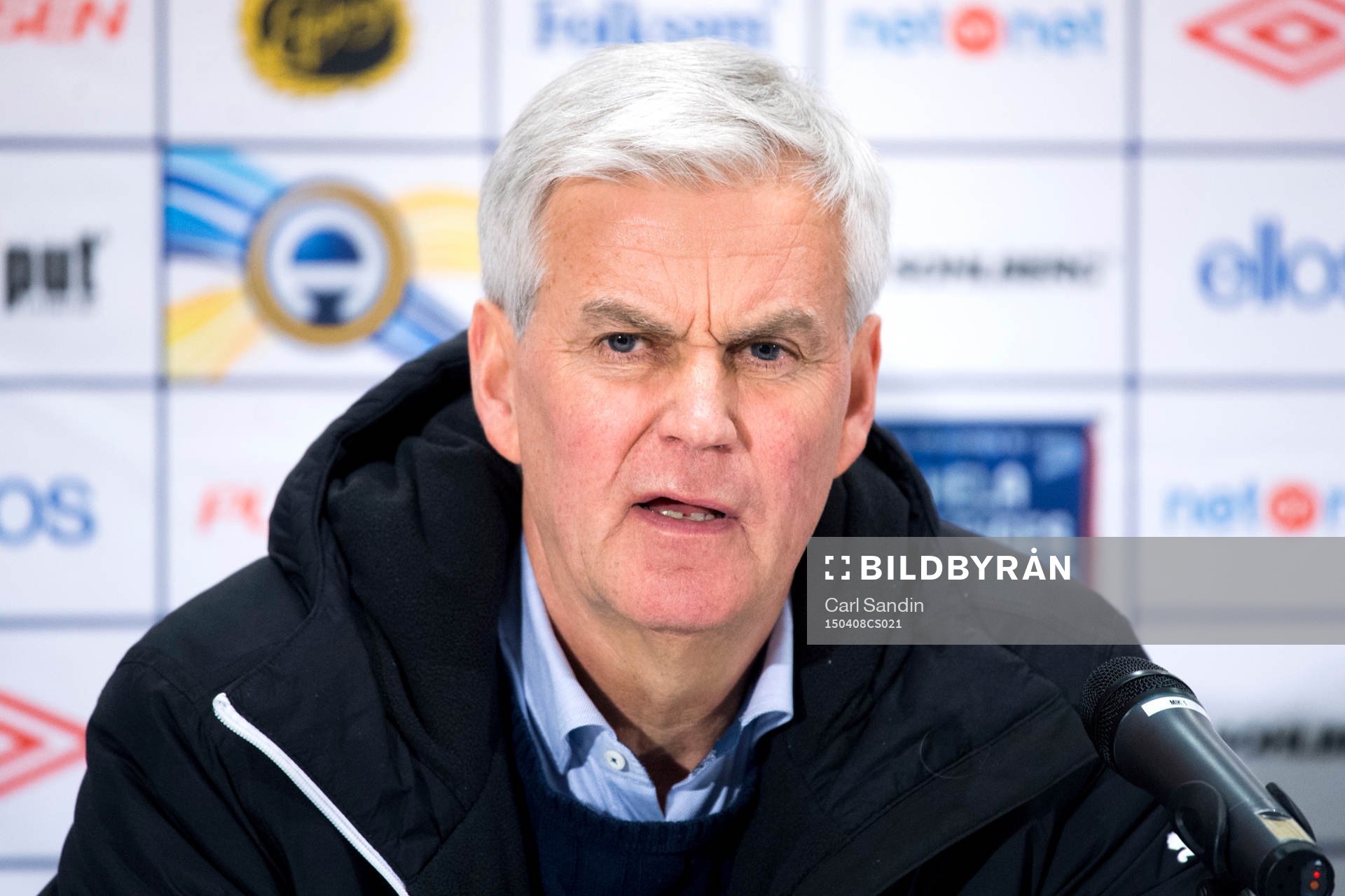 Hammarbys tränare Nanne Bergstrand på en presskonferens