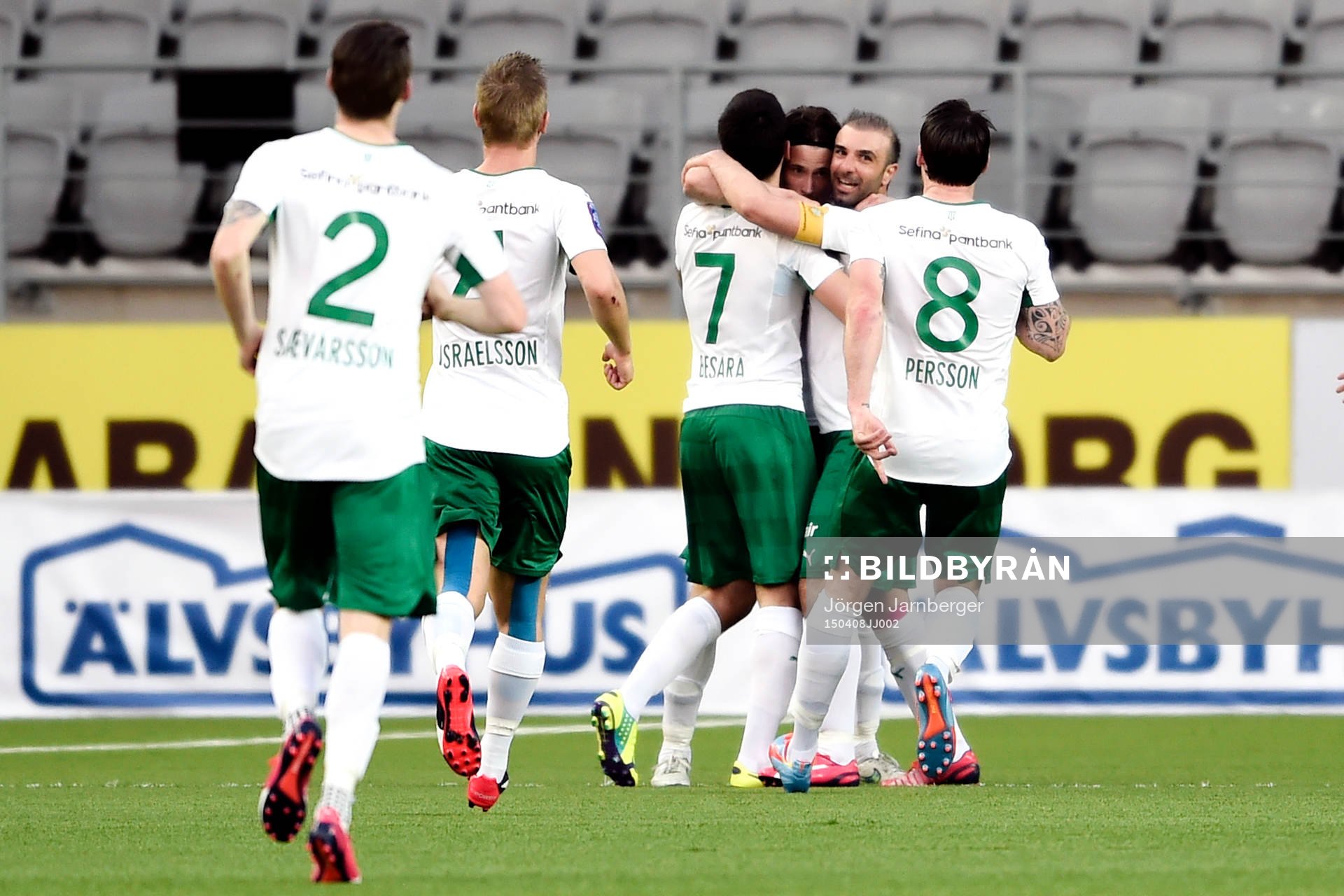 Hammarbys Linus Hallenius jublar