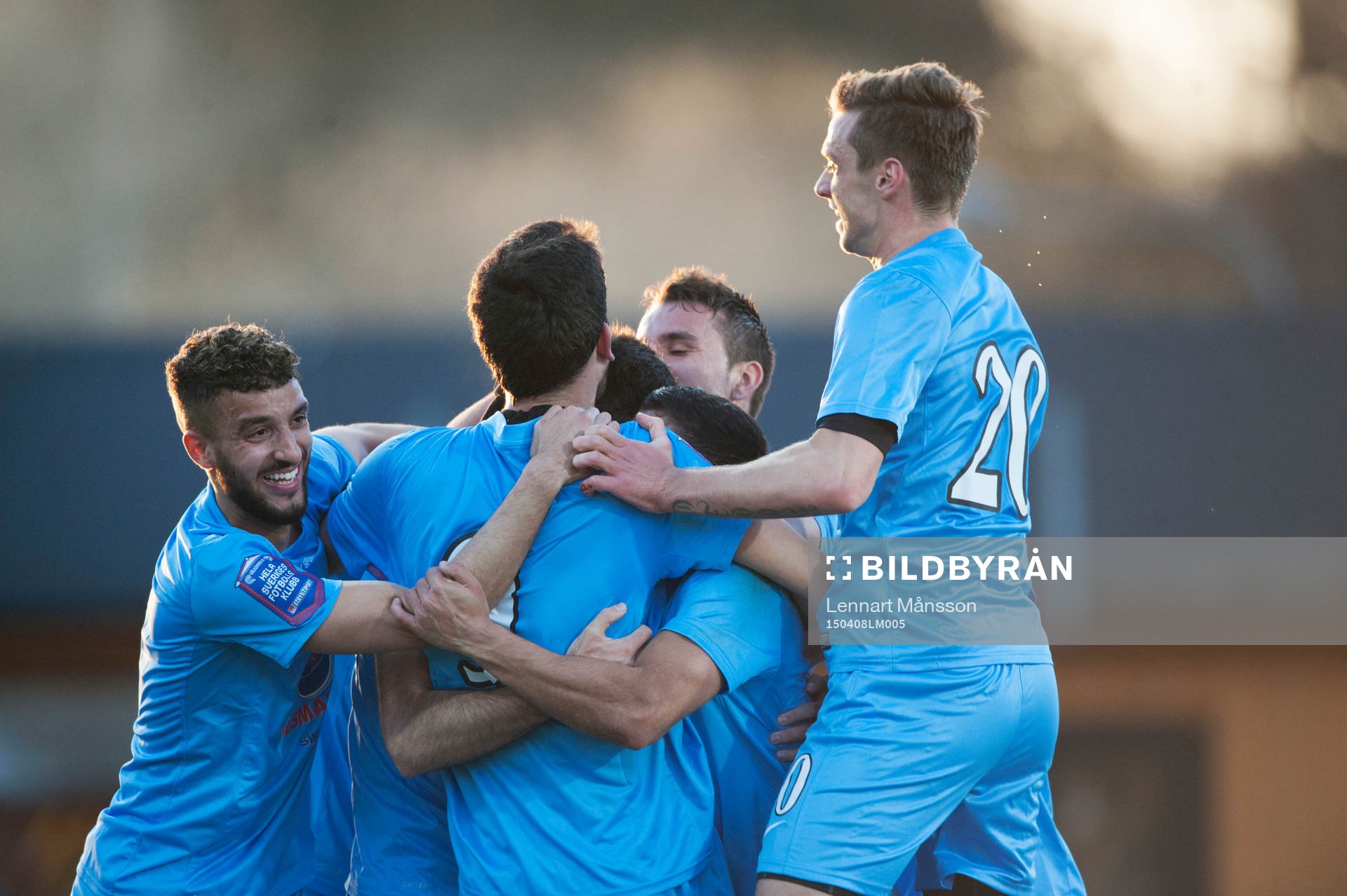 Athletic Rabi Elia har gjort 0-1 och vilt jubel i matchen i