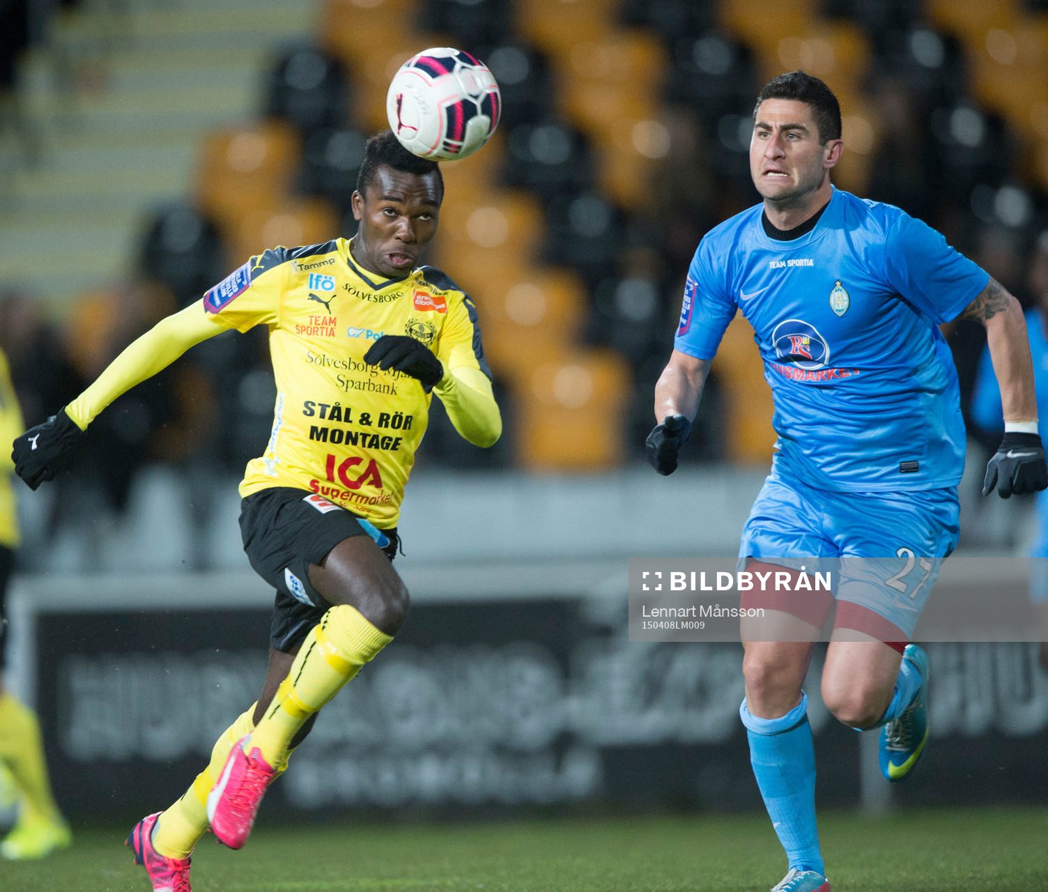 Mjällbys Lumala Abdu  i matchen i Superettan mellan