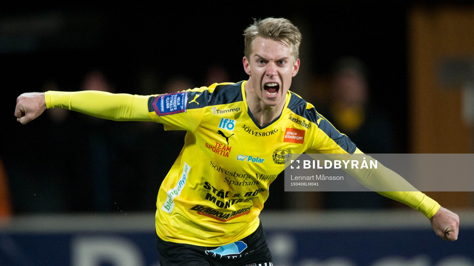 Mjällbys Hampus Bergdahl har kvitterat till 1-1 och jublar
