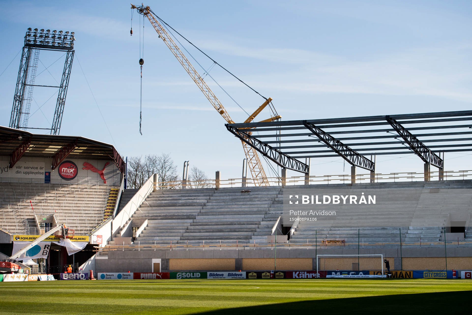 Södra läktaren på Olympia under konstruktion inför fotbollsmatchen i Allsvenskan mellan Helsingborg och Falkenberg den 8 april 2015 i Helsingborg.