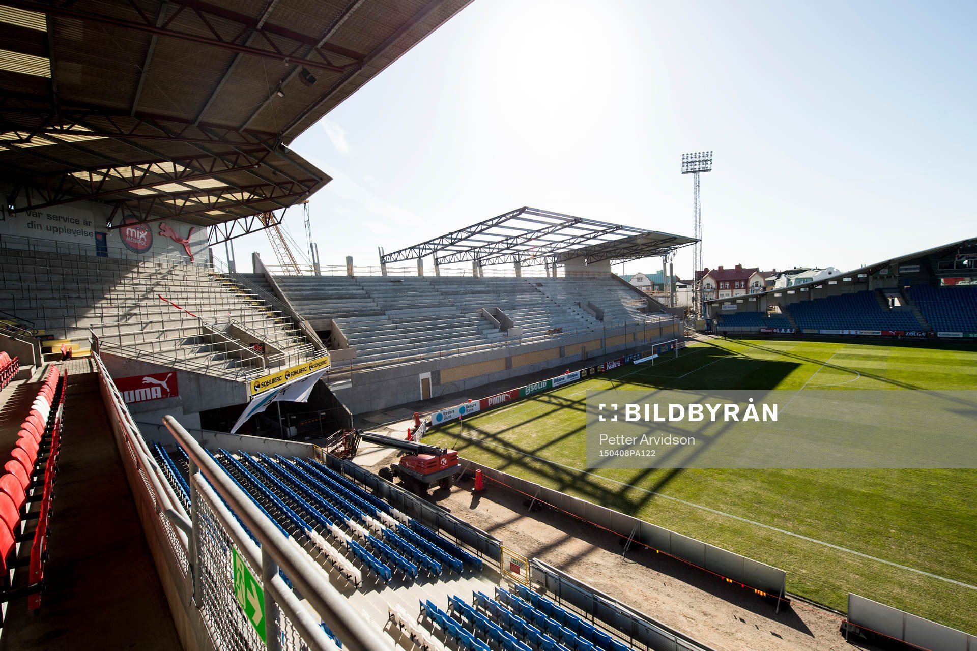 Interiör Olympia med södra läktaren under konstruktion inför fotbollsmatchen i Allsvenskan mellan Helsingborg och Falkenberg den 8 april 2015 i Helsingborg.