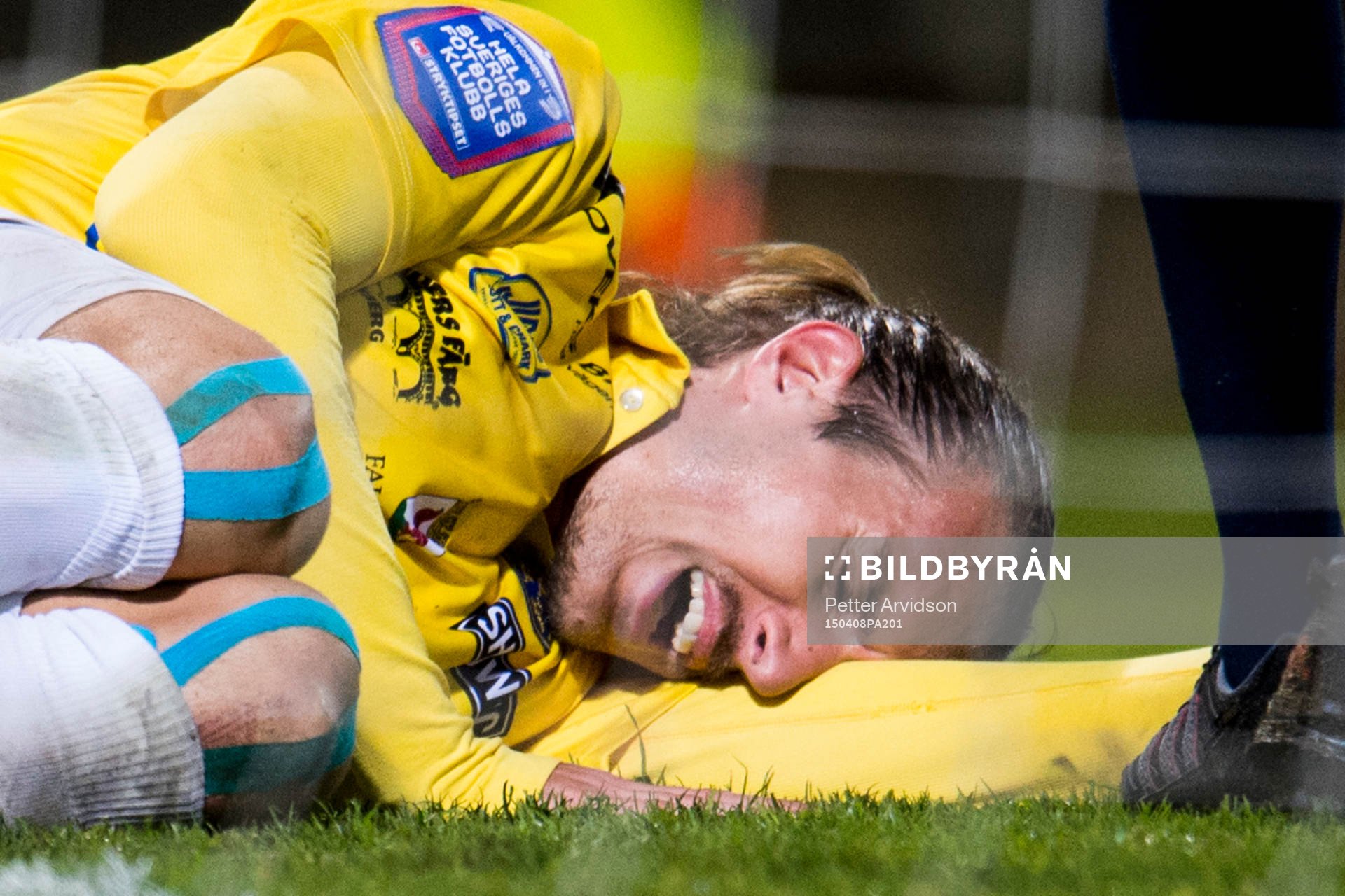 Helsingborgs Victor Palsson har ont