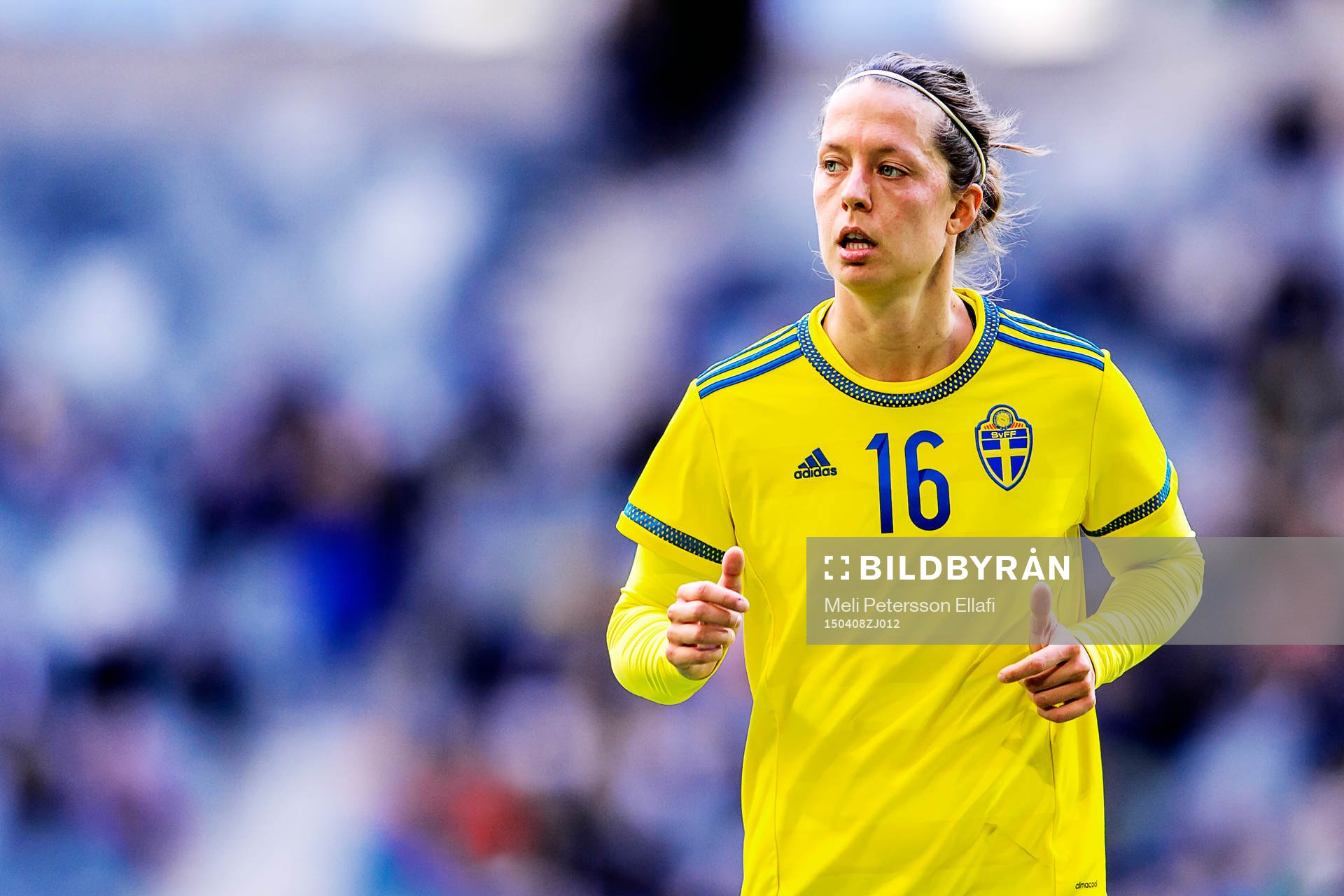 Sveriges Lina Nilsson under fotbollslandskampen mellan Sverige och Danmark den 8 april 2015 i Stockholm.
