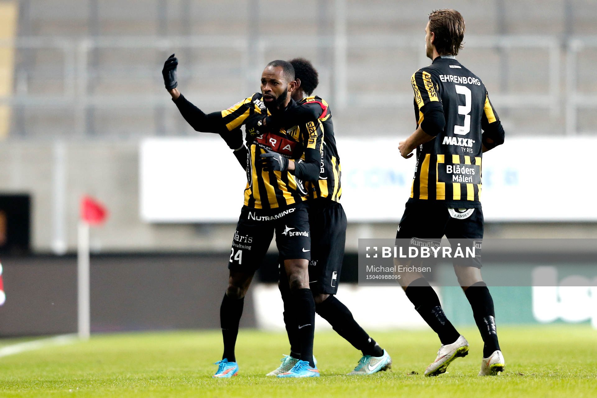 Häckens René Makondele jublar