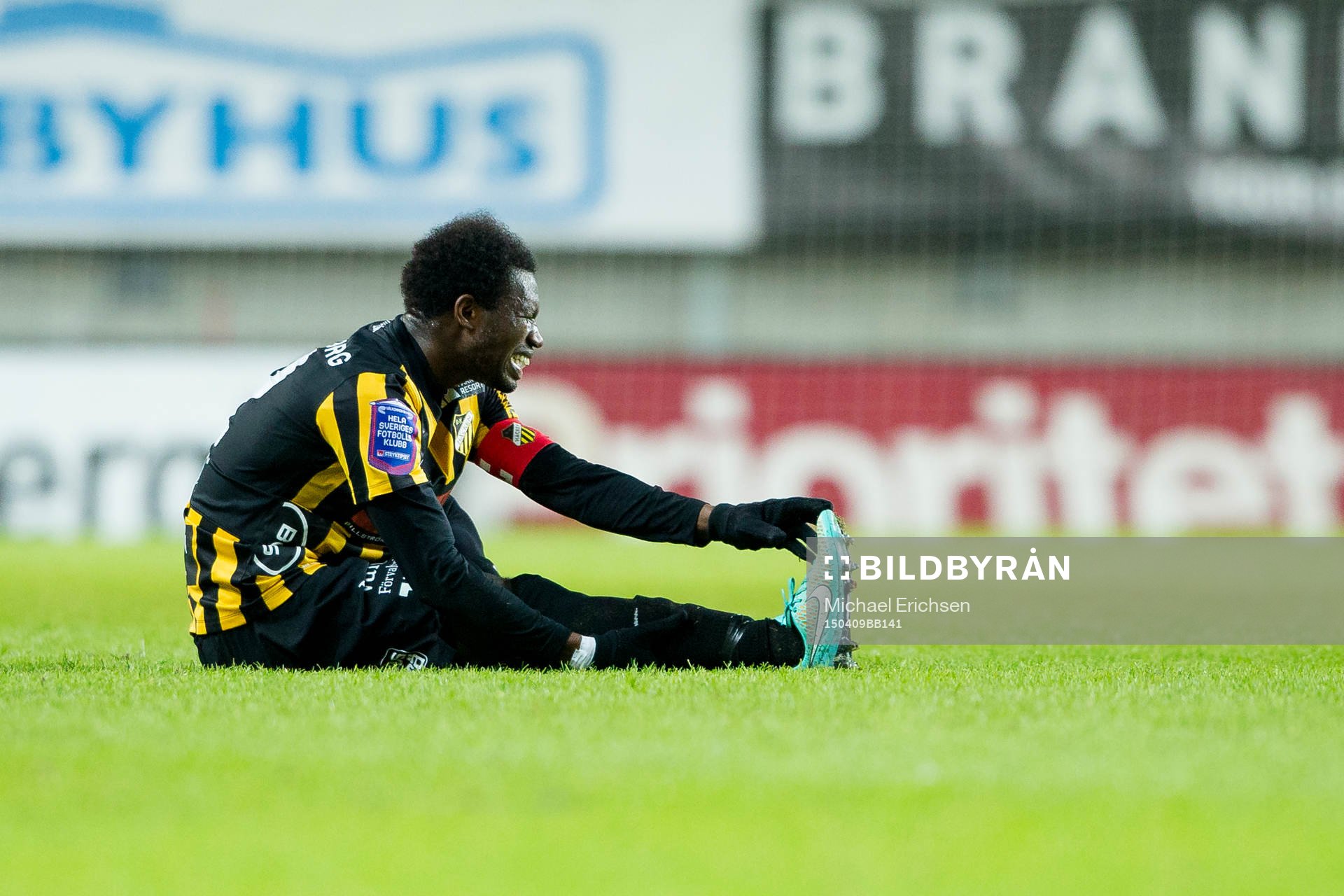Häckens Mohammed Abubakari skadar sig och tvingas utgå