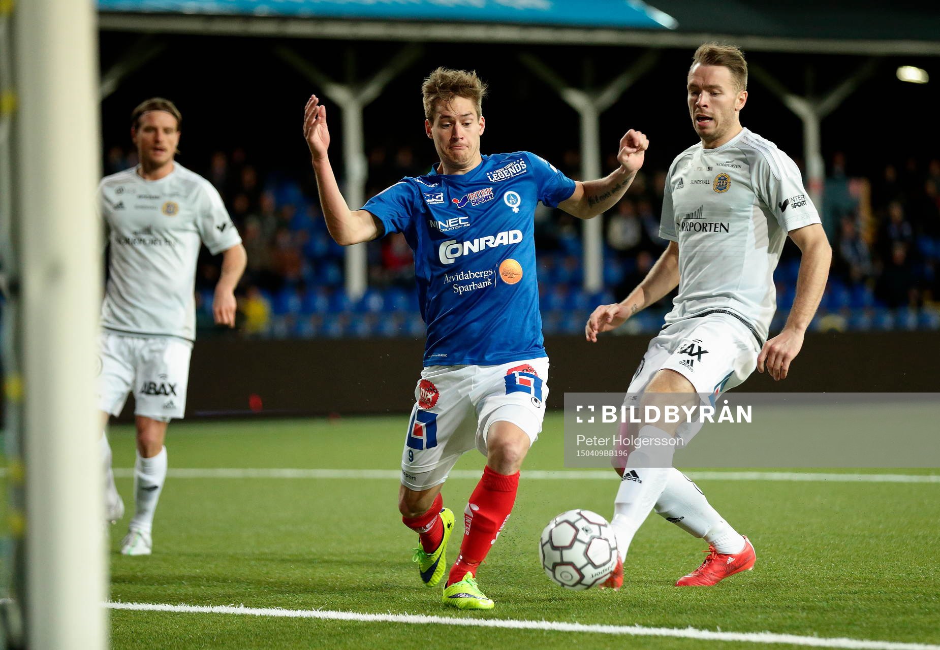 Målchans för Åtvidabergs Victor Sköld intill GIF