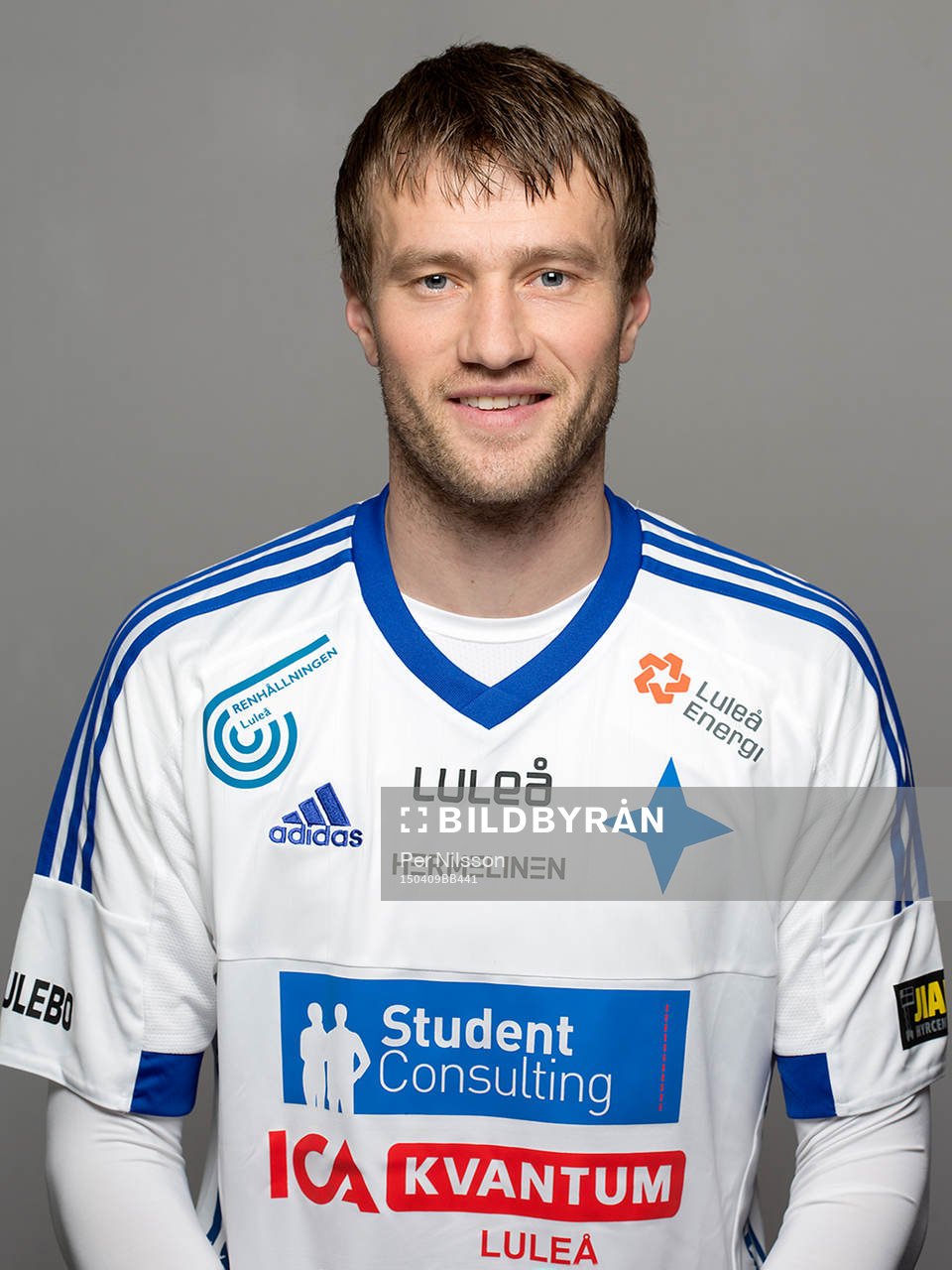 Vladimir Lazarev poserar för ett porträtt den 9 april 2015 i Luleå.