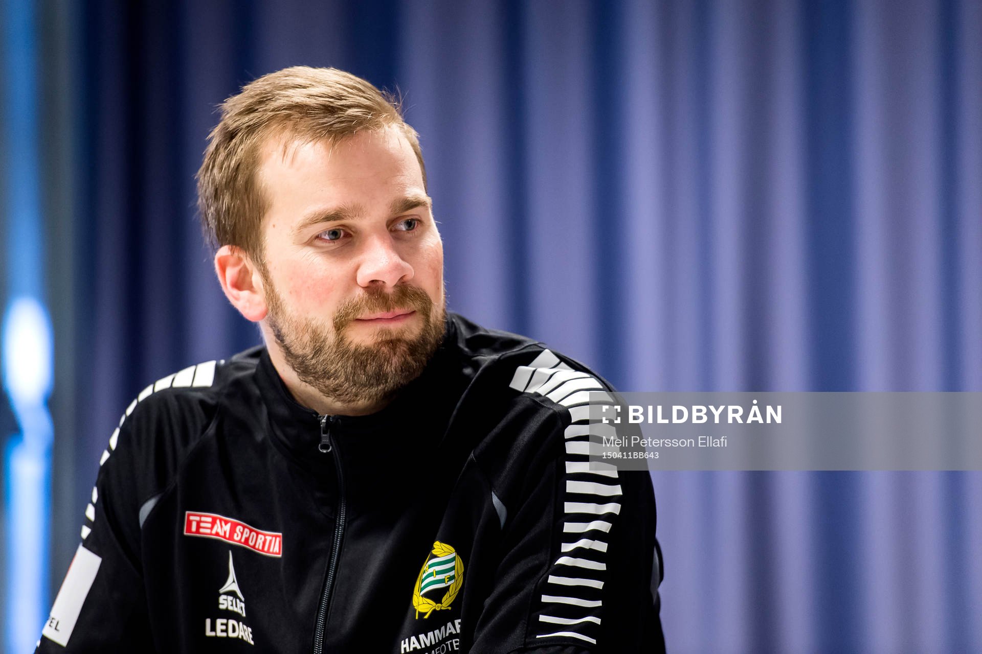 Hammarbys tränare Pär Lagerström på en presskonferens efter fotbollsmatchen i Damallsvenskan mellan Hammarby och Mallbacken den 11 april 2015 i Stockholm.