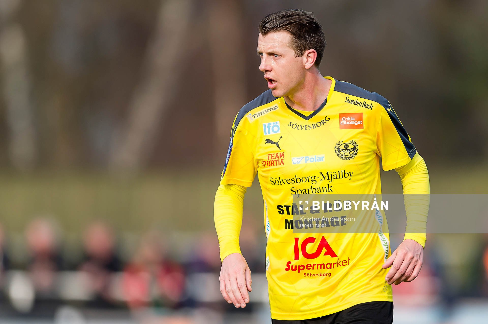 Mjällbys Daniel Nilsson under fotbollsmatchen i Superettan mellan Varberg och Mjällby den 11 april 2015 i Varberg.