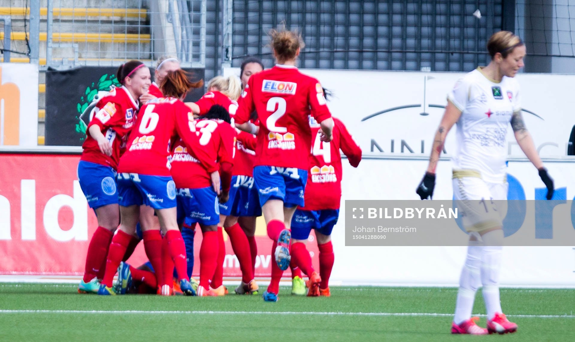 Örebros Sarah Michael gör 1-0 och jublar under fotbollsmatchen i Damallsvenskan mellan KIF Örebro DFF och FC Rosengård den 12 april 2015 i Örebro.
