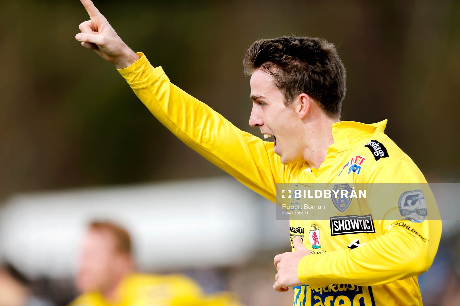 Falkenbergs Adam Eriksson jublar