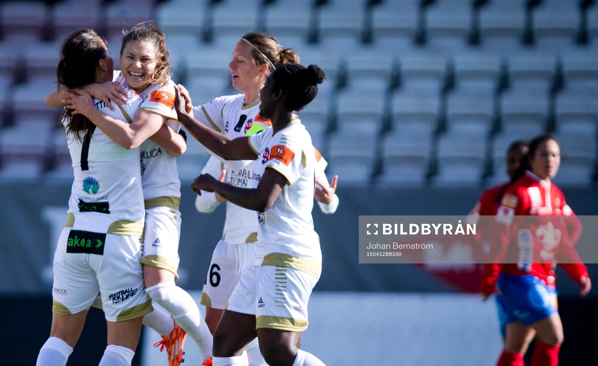 Rosengårds Ramona Bachmann gör 1-4 och jublar