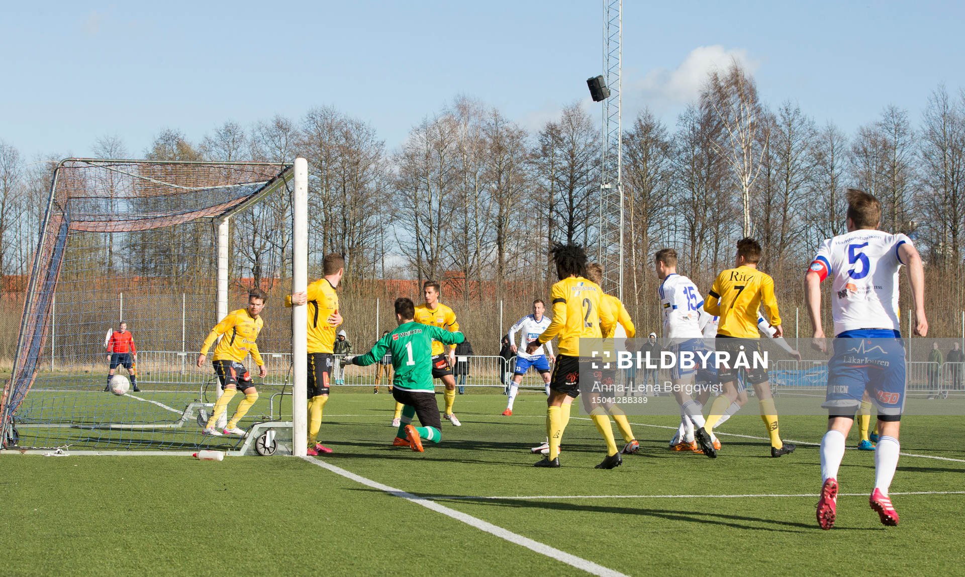 Luleås Emil Johansson (ej i bild) kvitterar till 1-1 bakom