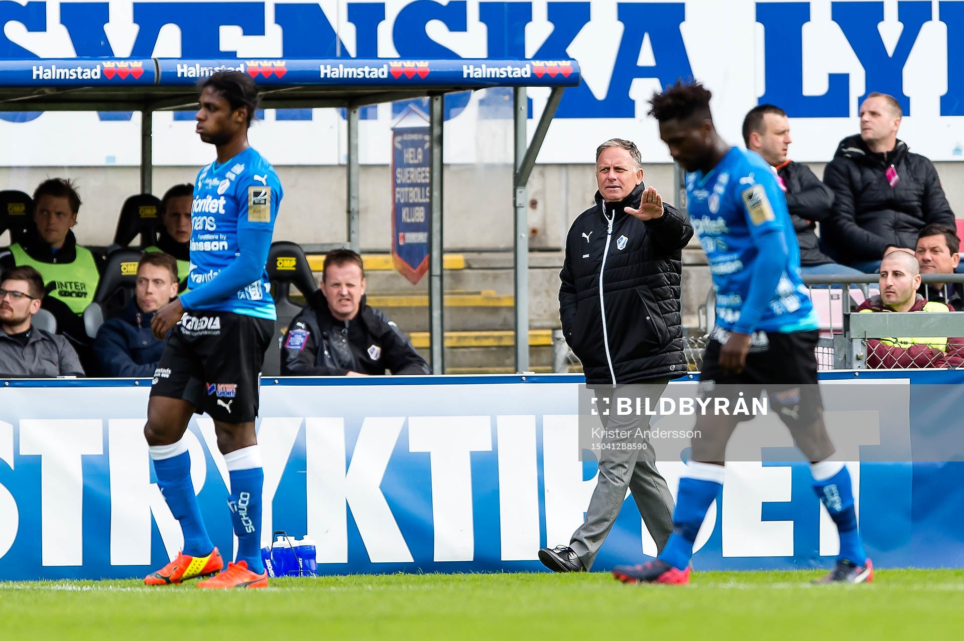 Halmstads tränare Janne Jönsson deppar