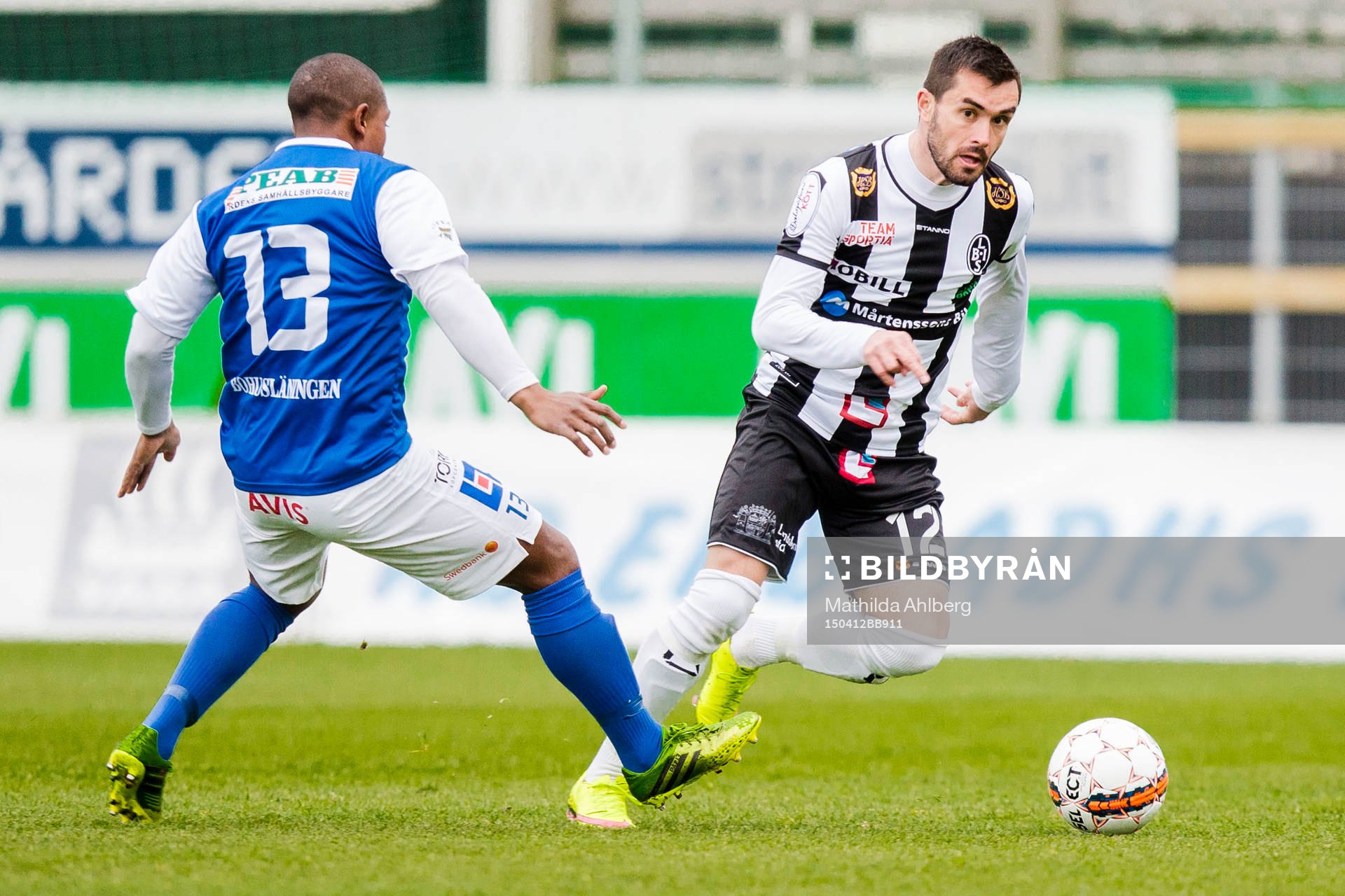 Landskronas Igor Arsenijvic driver med bollen
