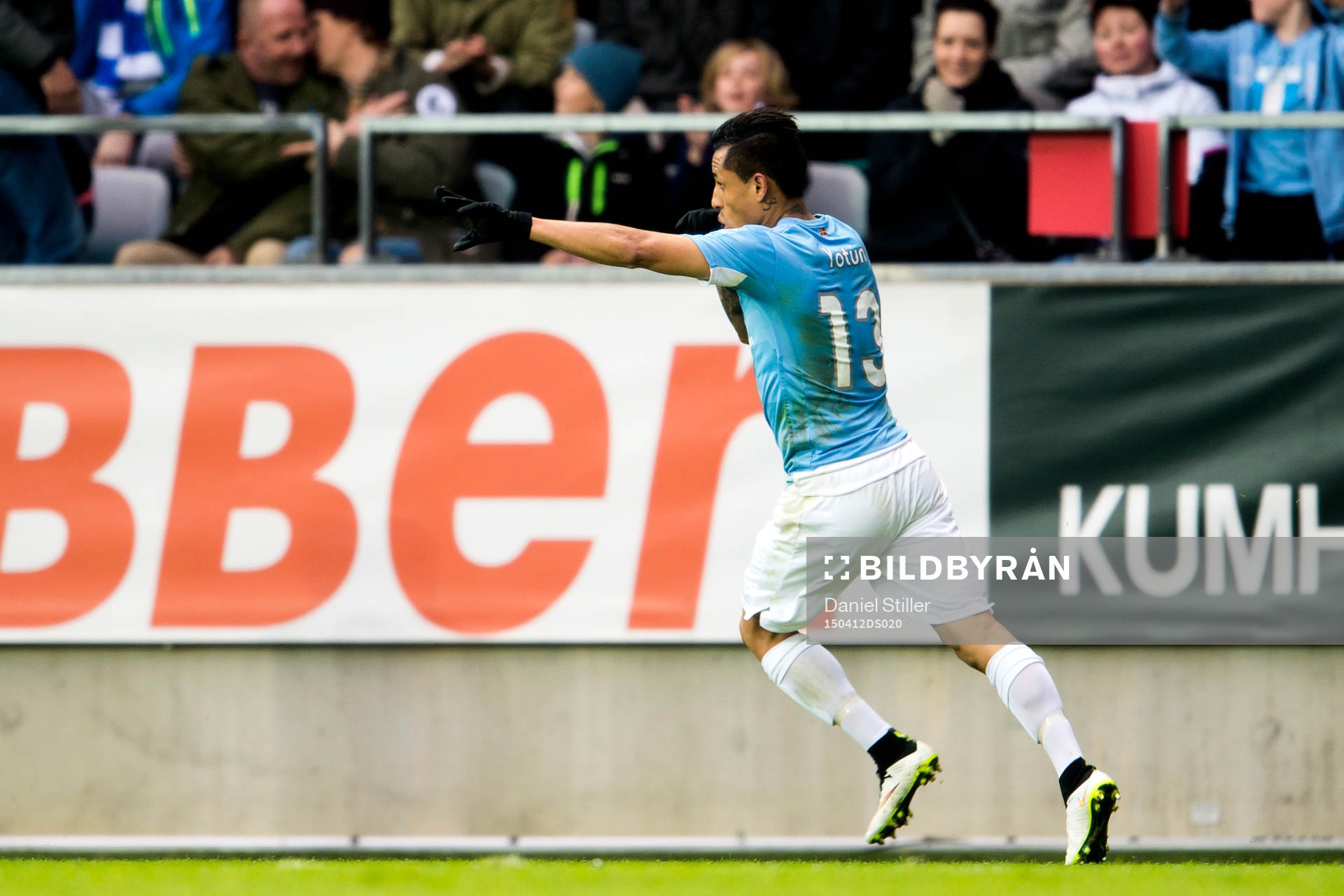 Malmö FFs Victor Yoshimar Yotun Flores jublar