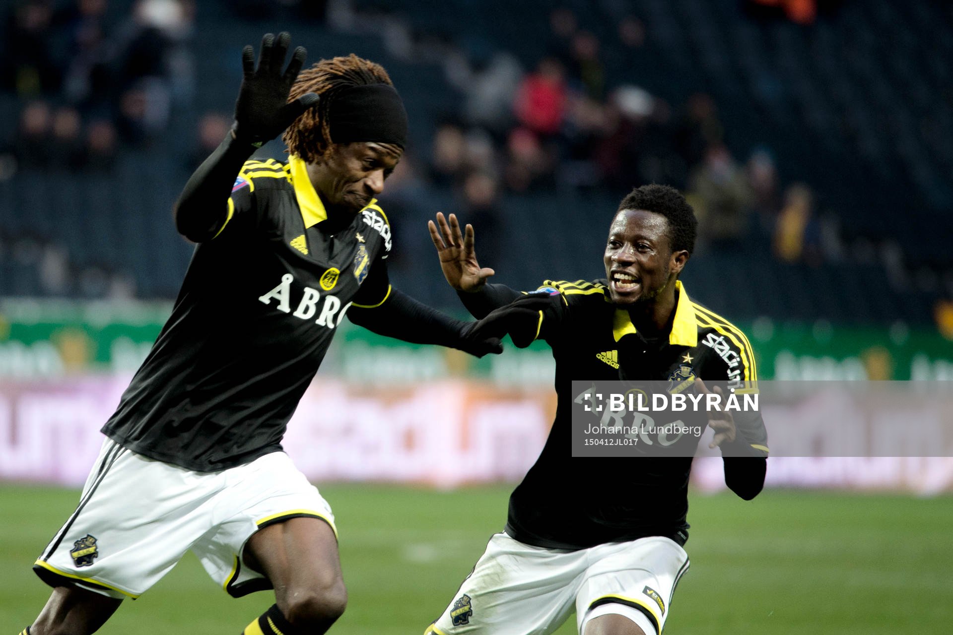 s Mohamed Bangura jublar