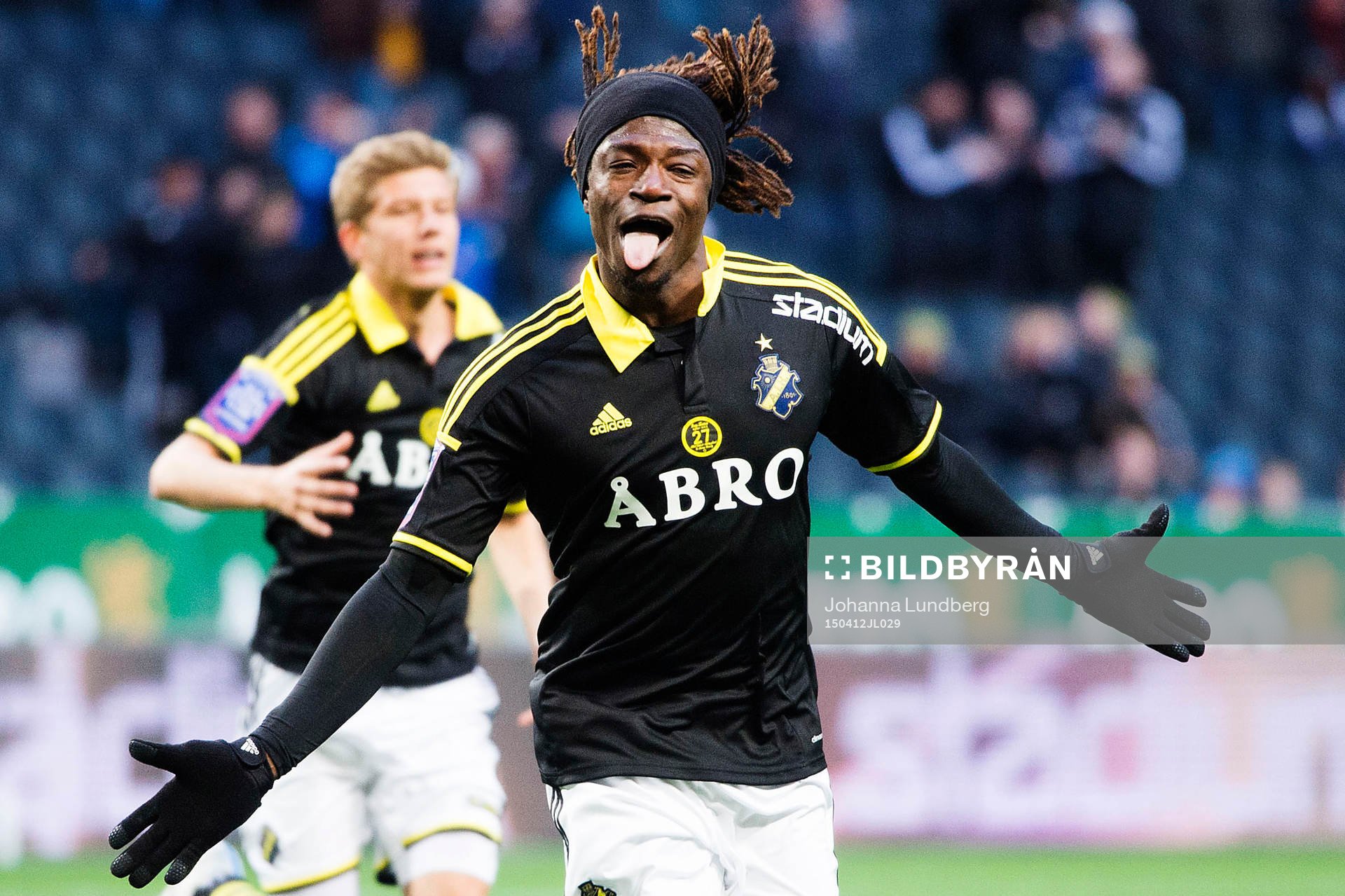 s Mohamed Bangura jublar