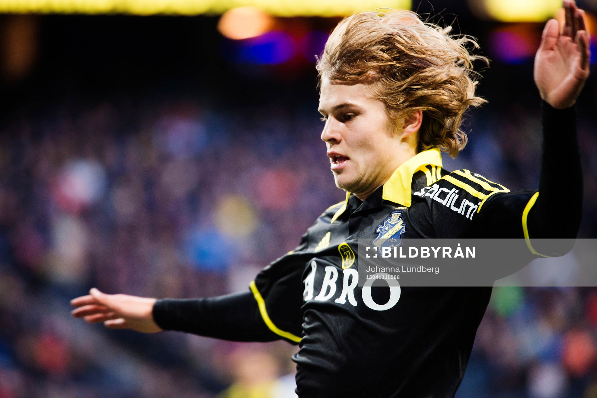 s Sam Lundholm