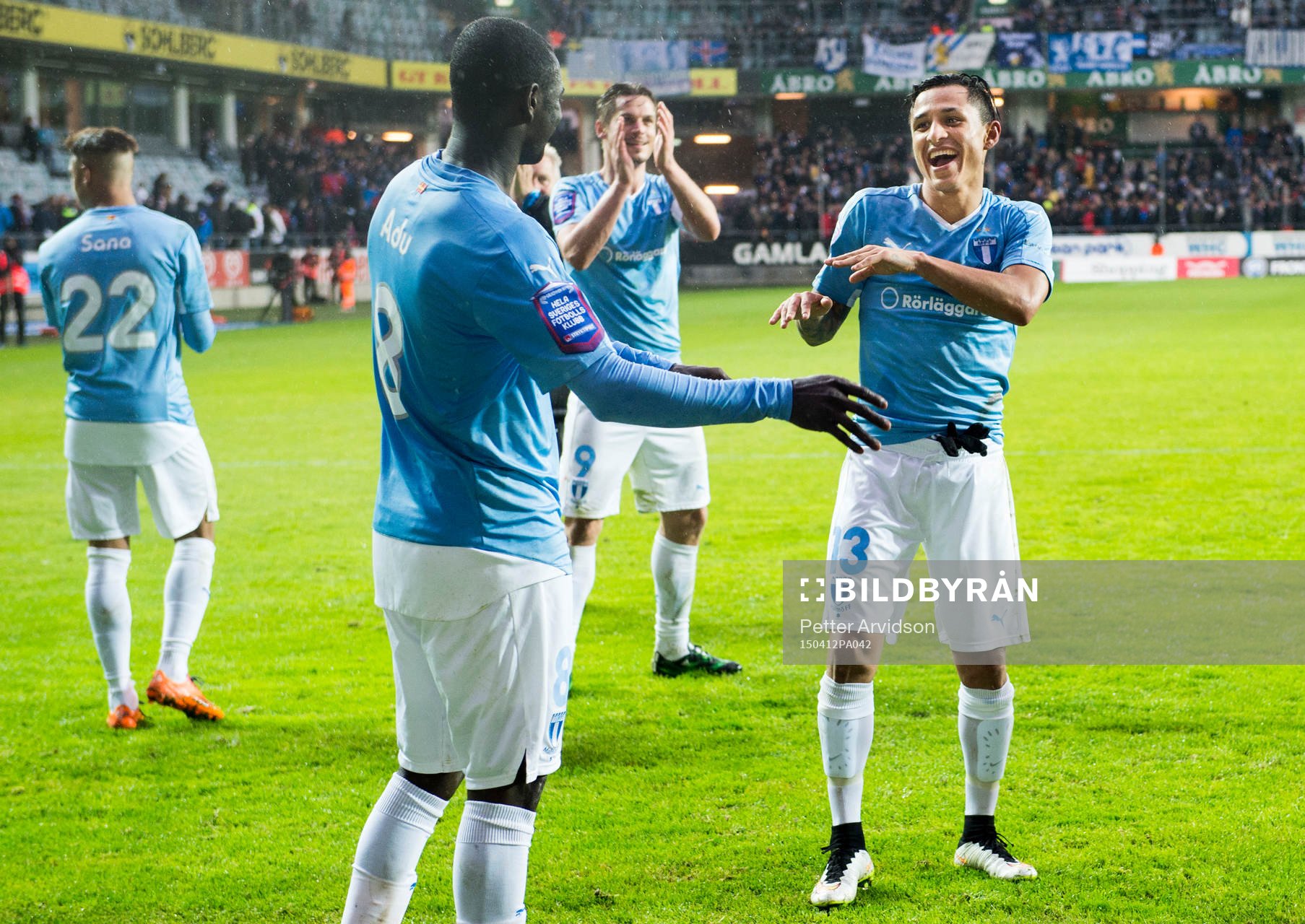 Malmö FFs Enock Kofi Adu och Victor Yoshimar Yotun Flores