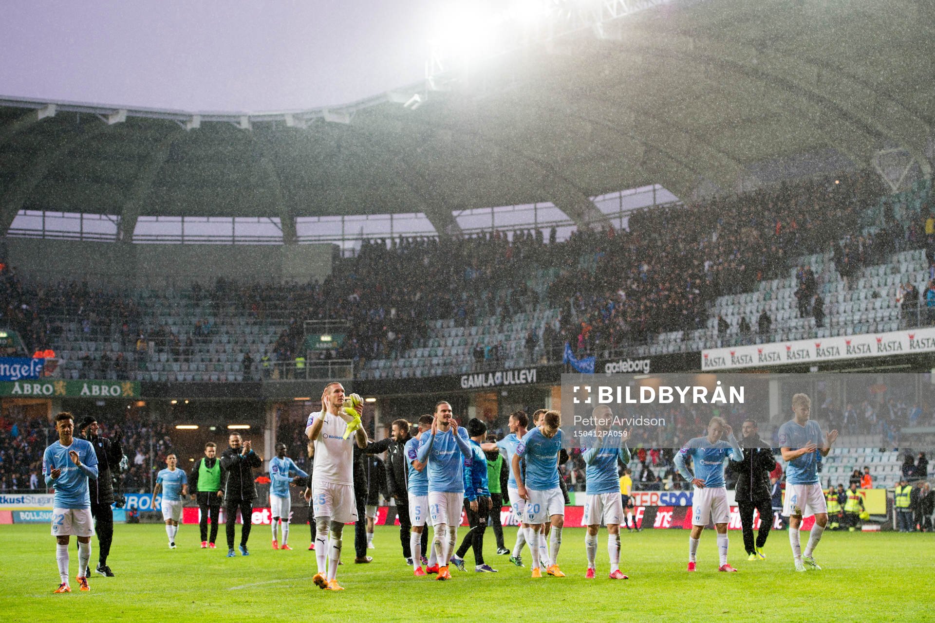 Malmö FFs spelare tackar publiken