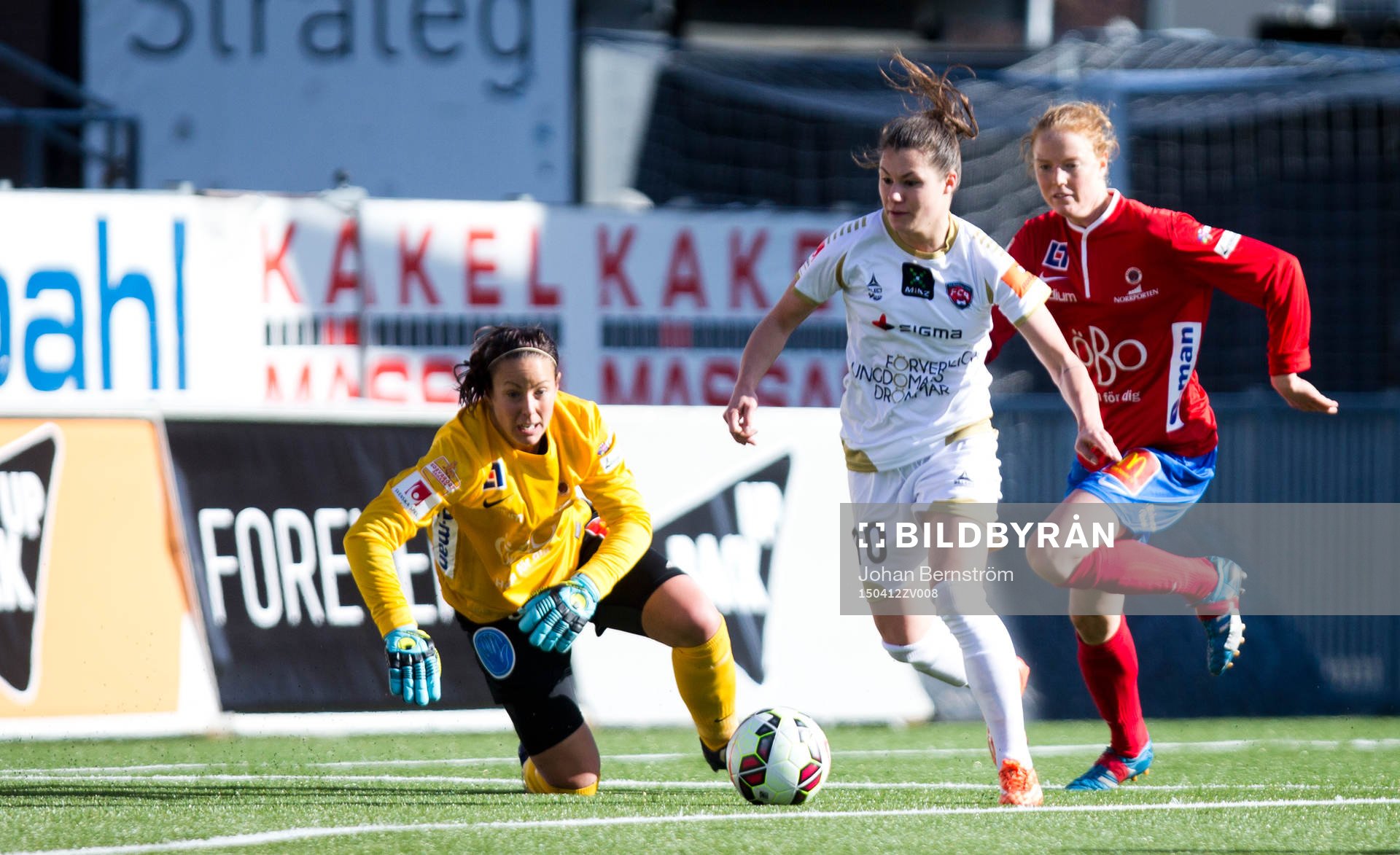 Rosengårds Ramona Bachmann gör 1-4 och jublar