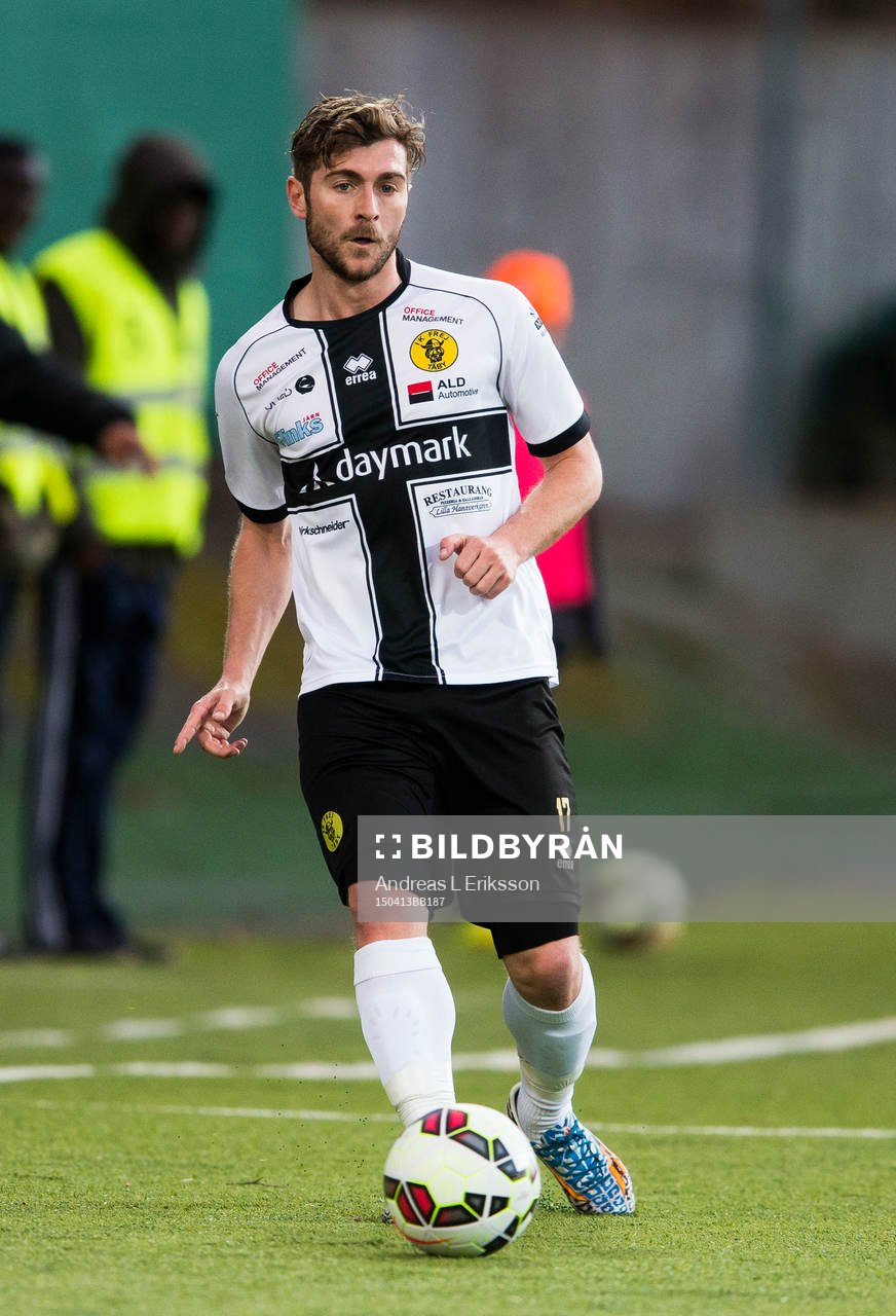 Frej Täbys Christophe Lallet med bollen