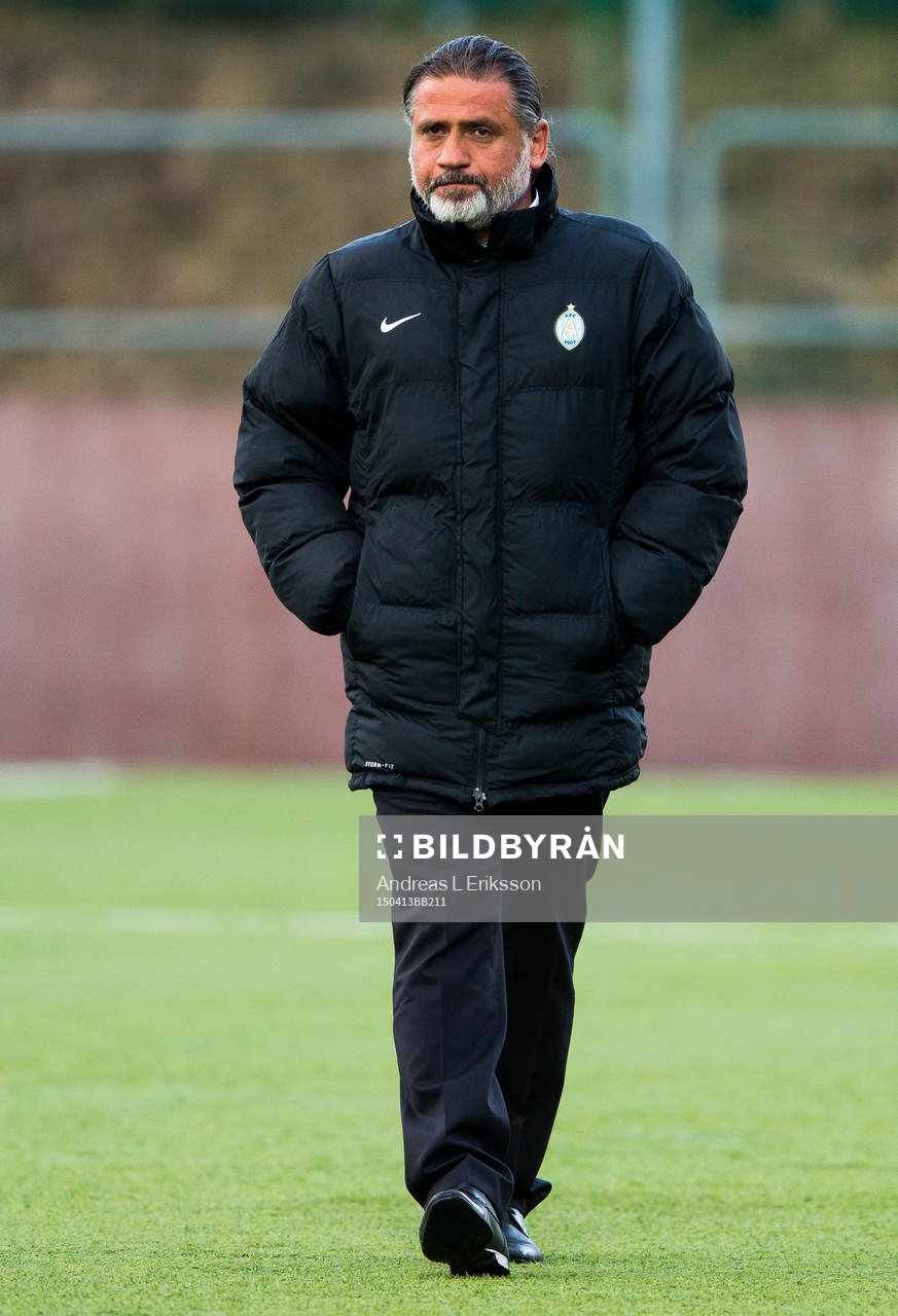 Athletics tränare Özcan Melkemichel inför fotbollsmatchen i Superettan mellan Athletic och Frej Täby den 13 april 2014 i Stockholm. 