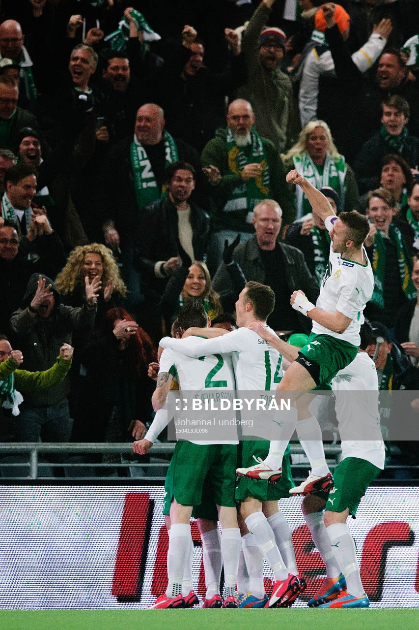 Hammarbys spelare jublar