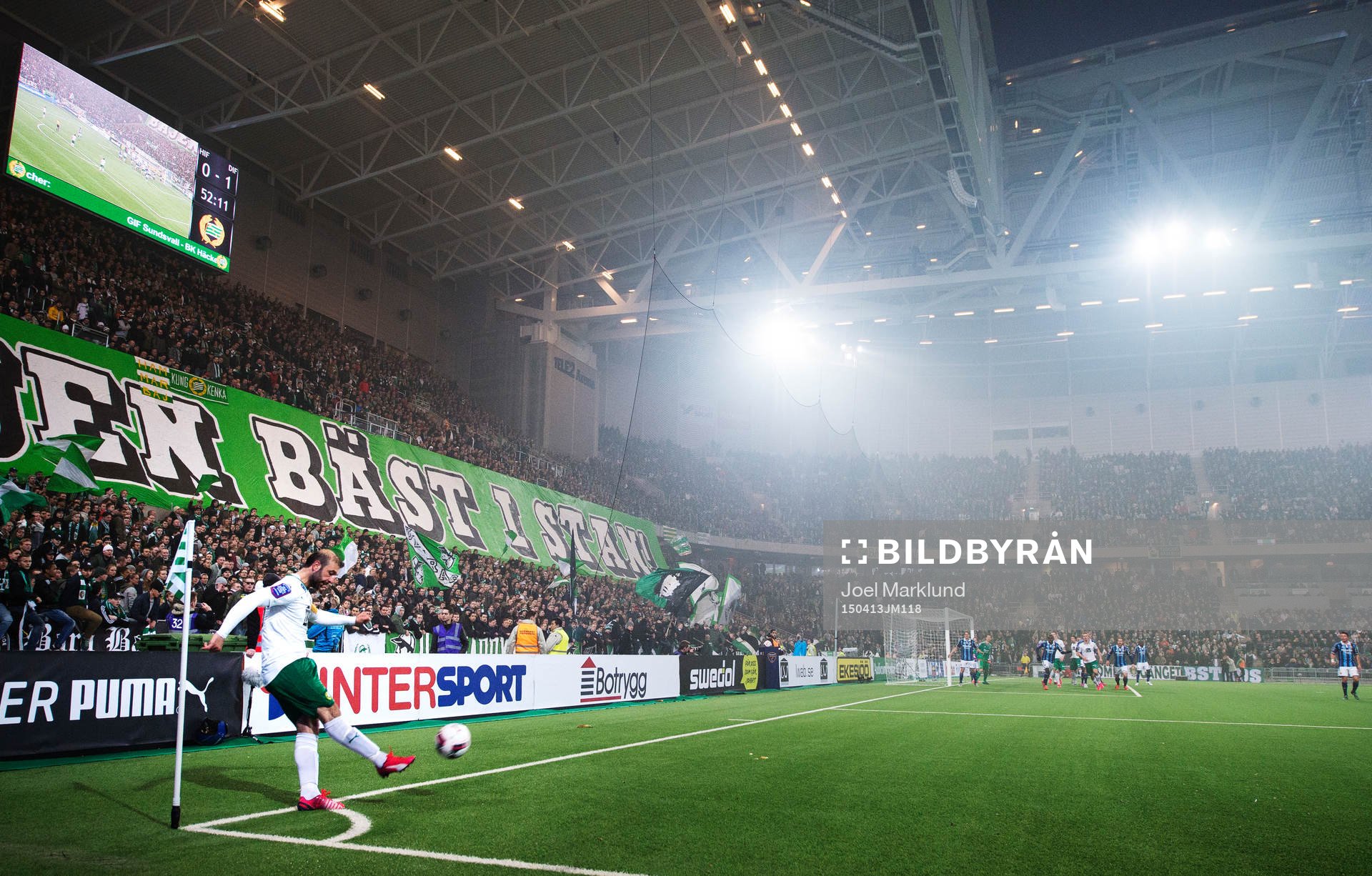 Hammarbys Kennedy Bakircioglu slår en hörna