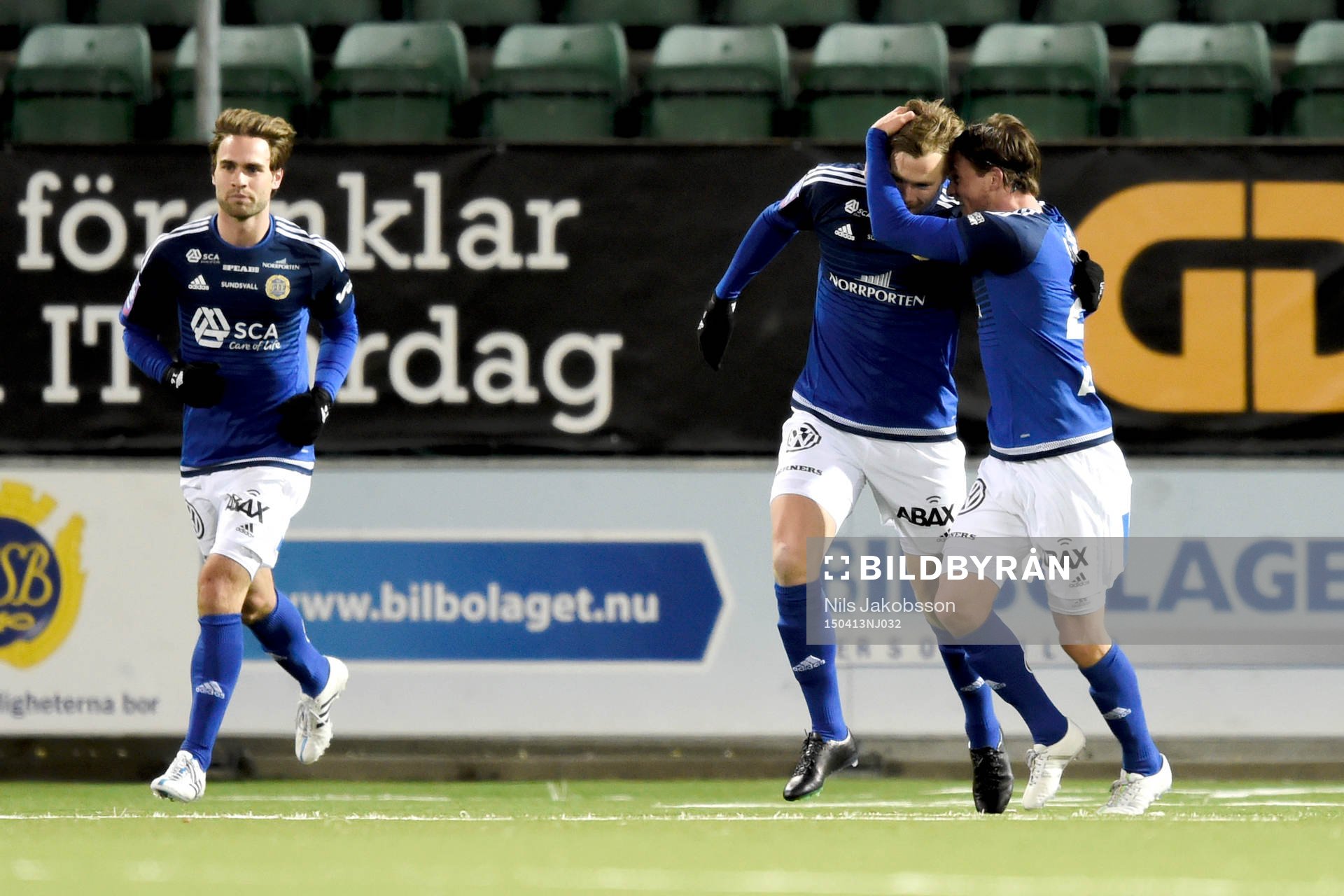 Sundsvalls Leo Englund och Eric Larsson jublar