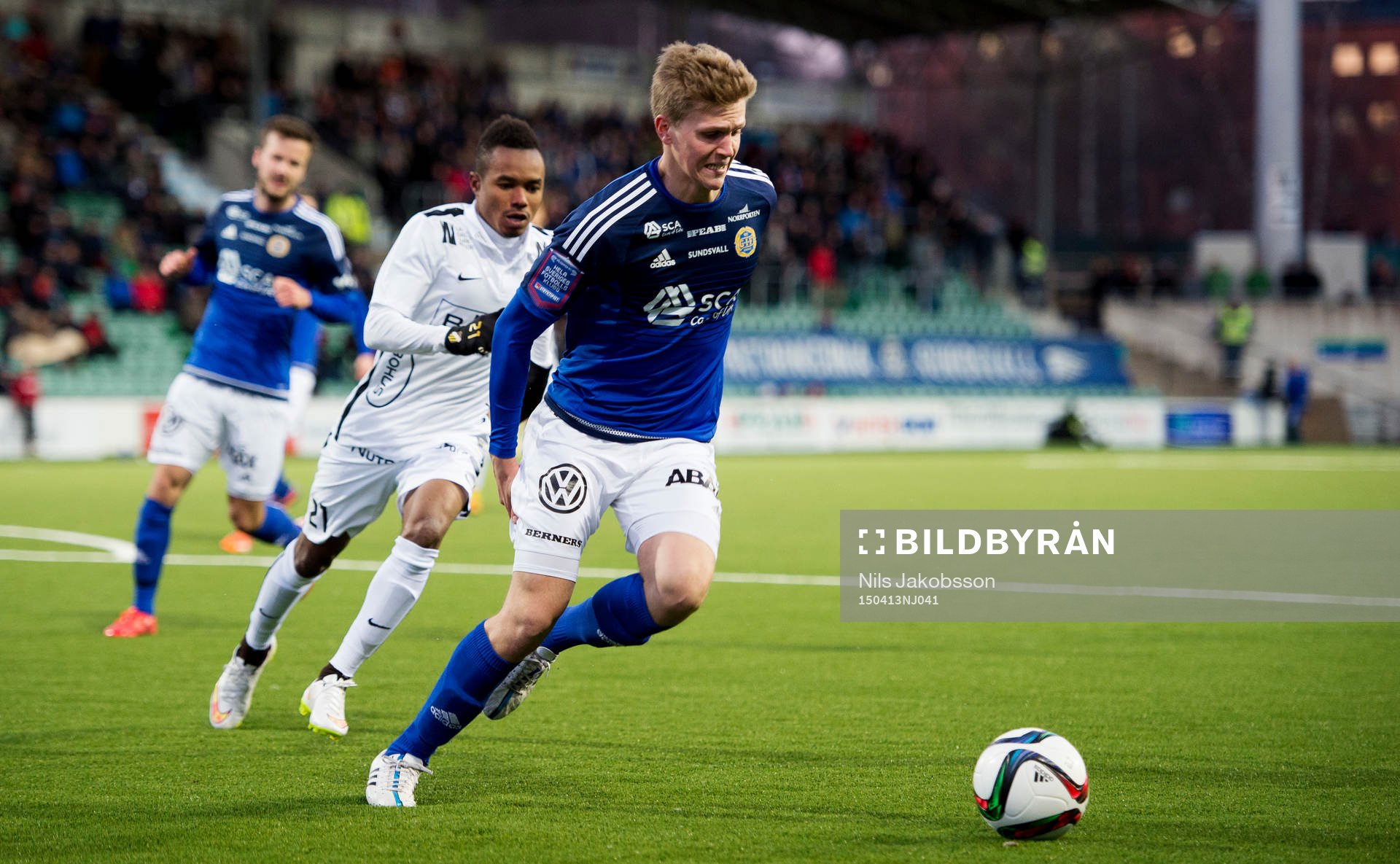 Sundsvalls Joakim Nilsson får en bristning i baksidan av