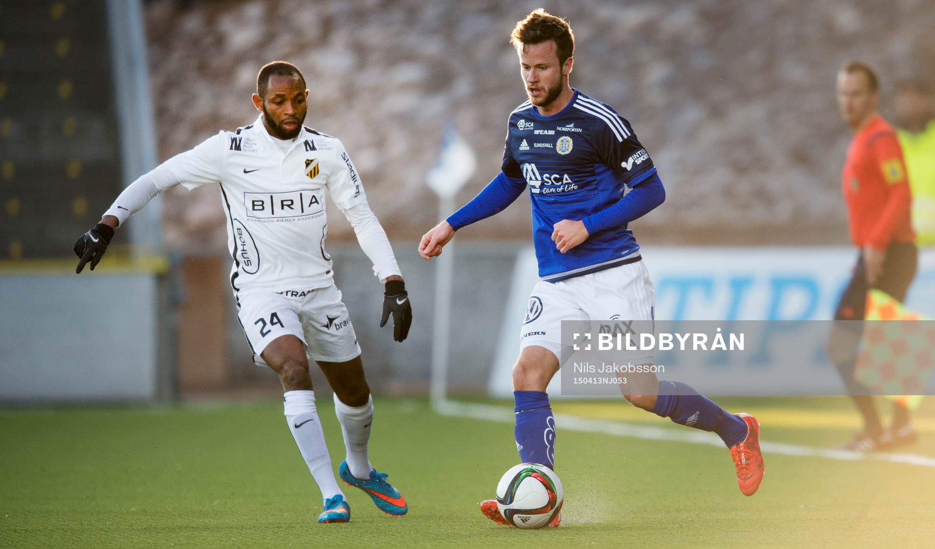 Häckens René Makondele och Sundsvalls Robert Lundström