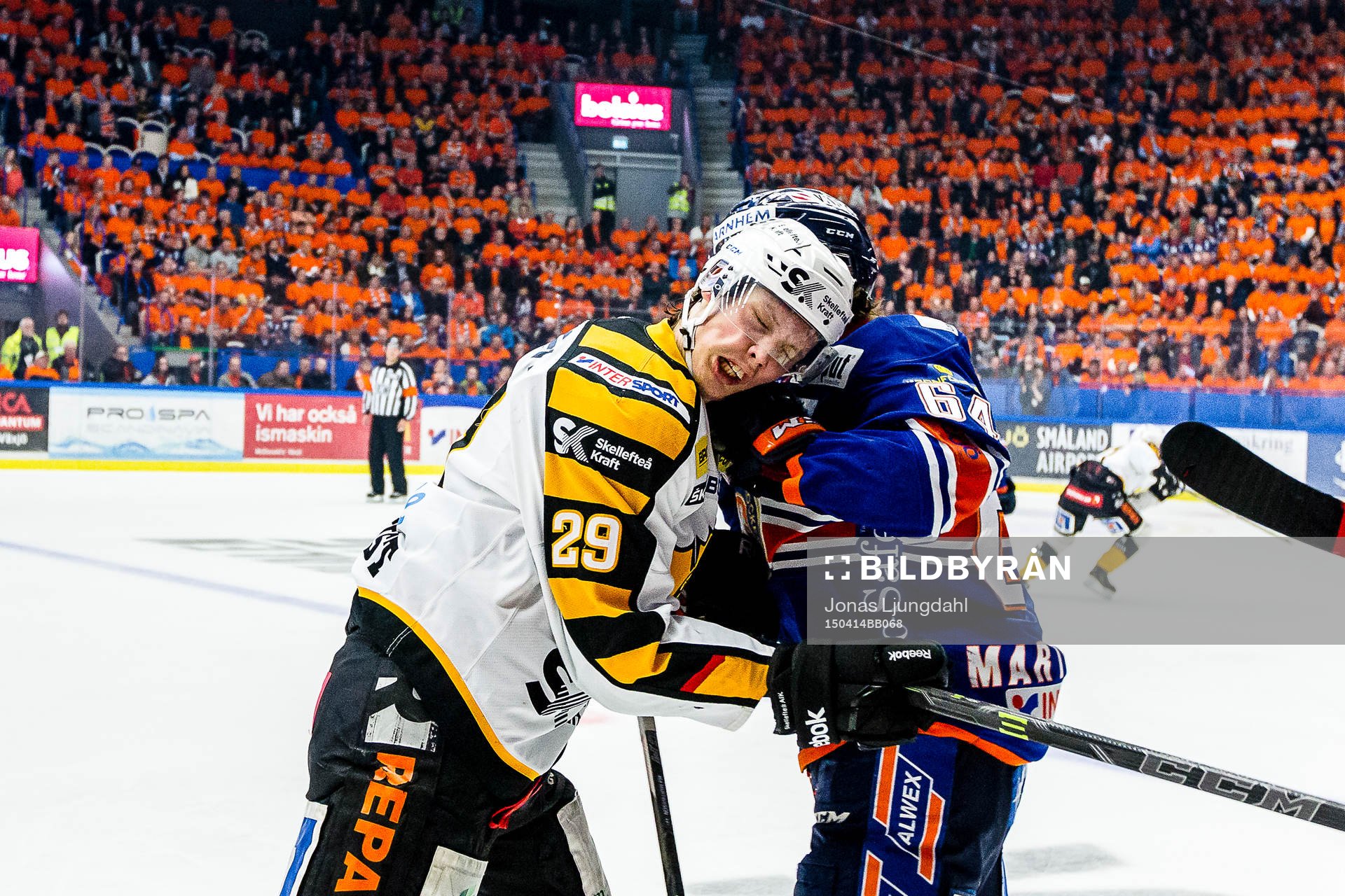 Gruff mellan Skellefteås Oskar Sundqvist och Växjös Eric