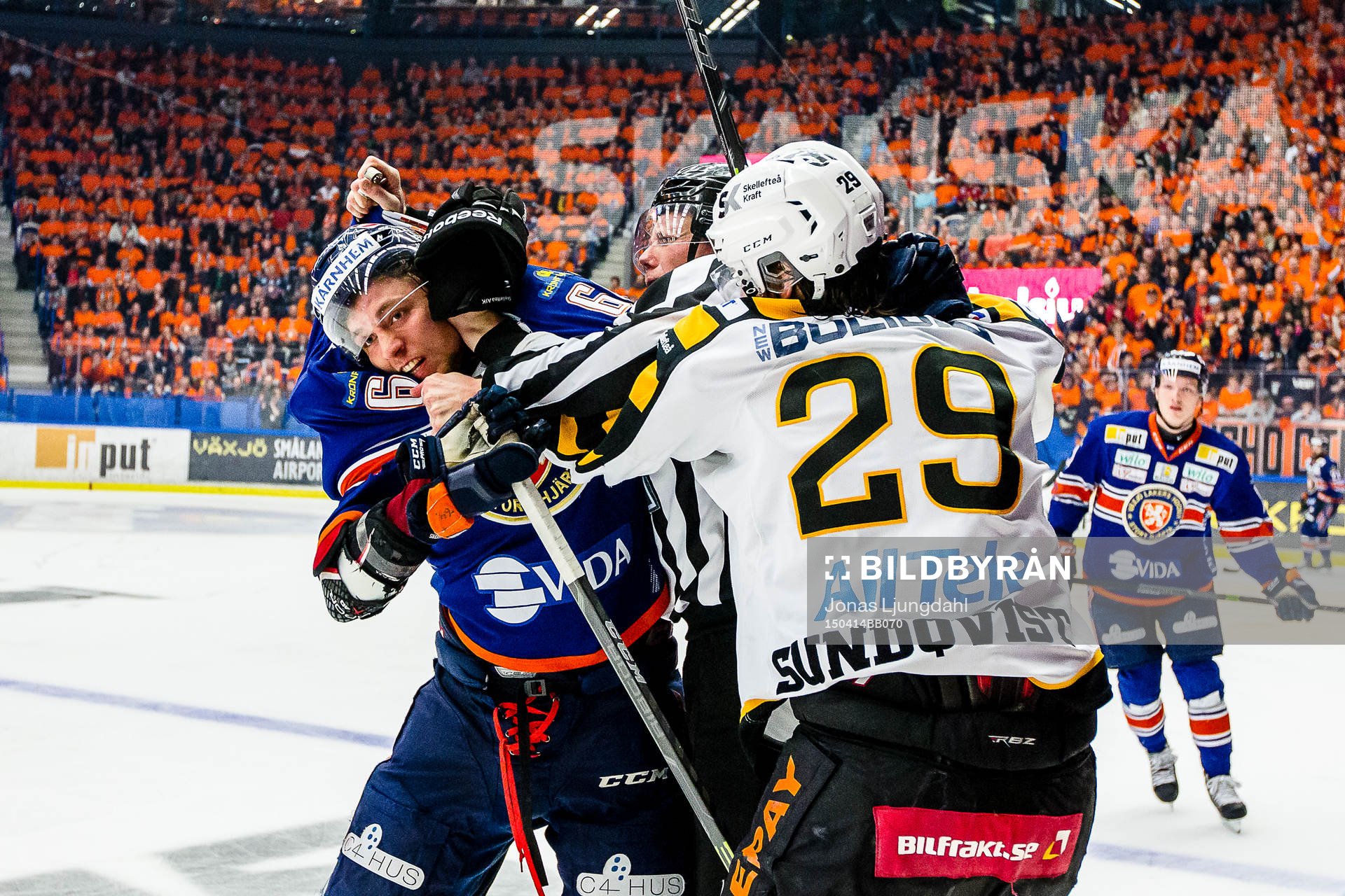 Gruff mellan Skellefteås Oskar Sundqvist och Växjös Eric